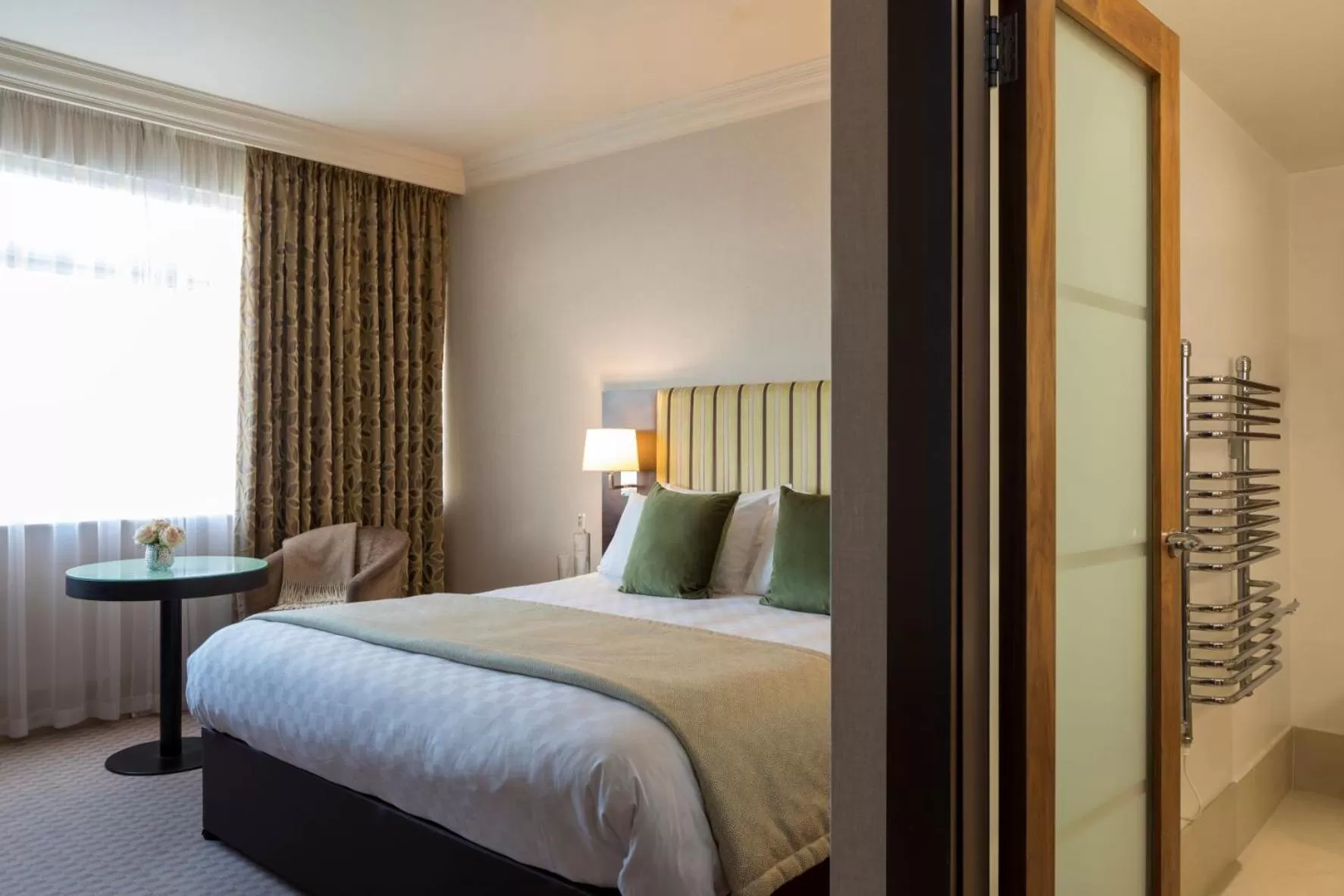 Bathroom, Bed in The Cavendish London