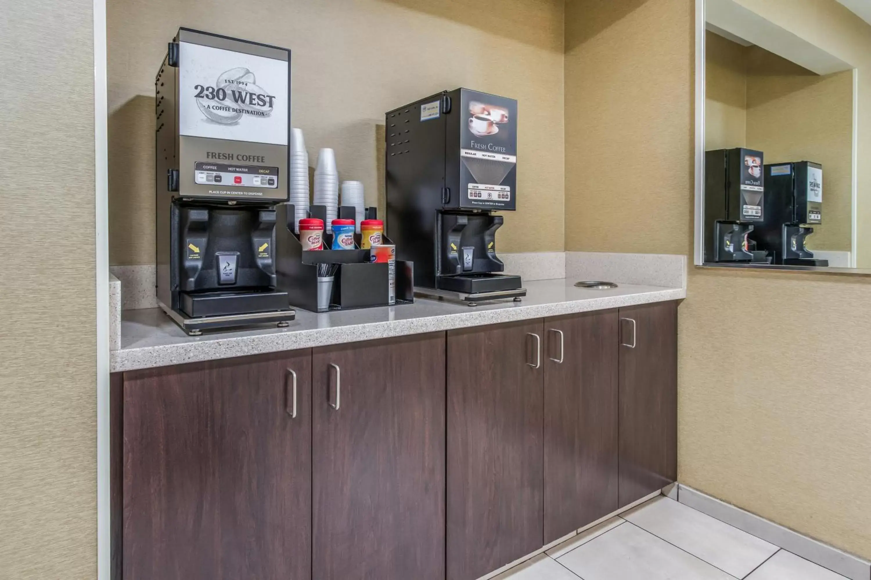 Lobby or reception in Red Roof Inn Phoenix North - Deer Valley - Bell Rd