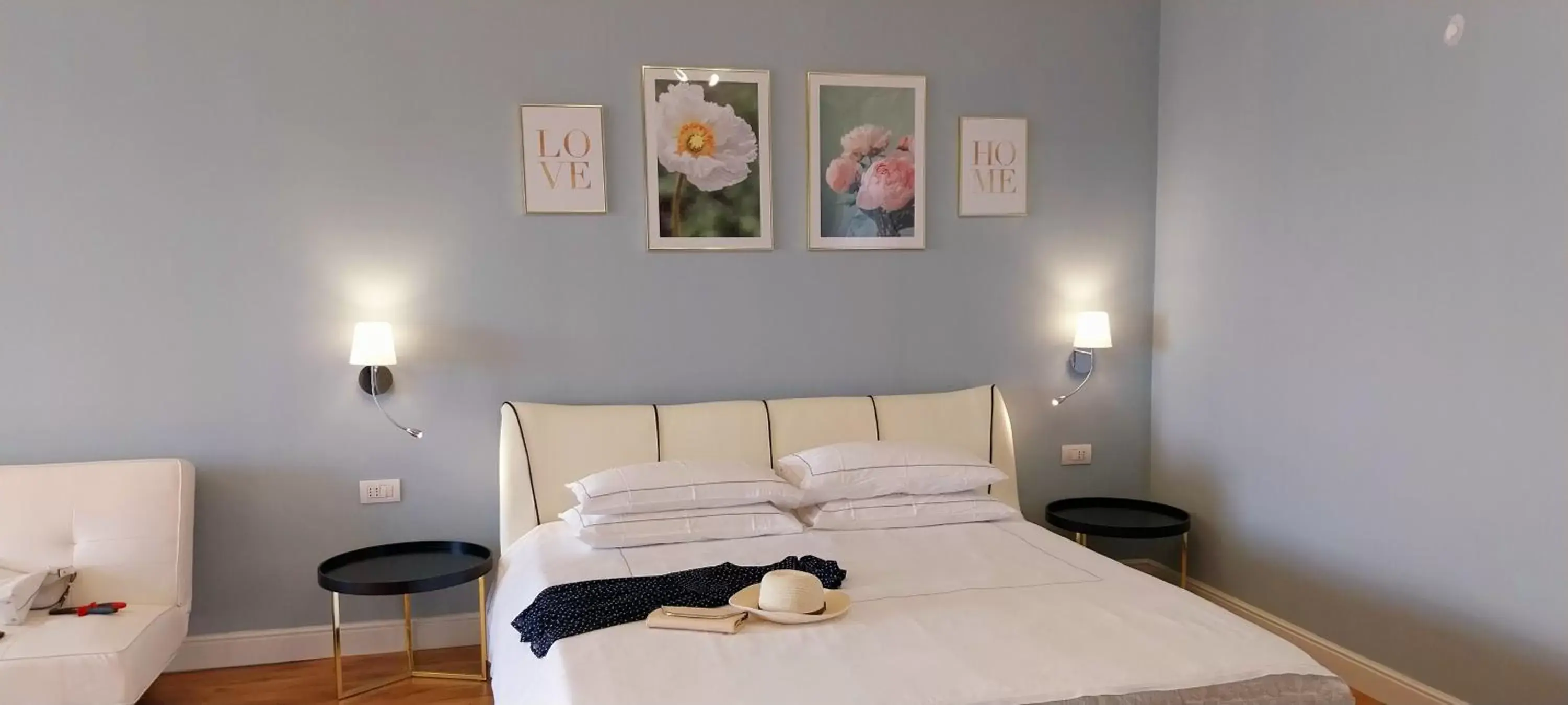 Bedroom, Bed in Villa Bellavista Alba, B&B