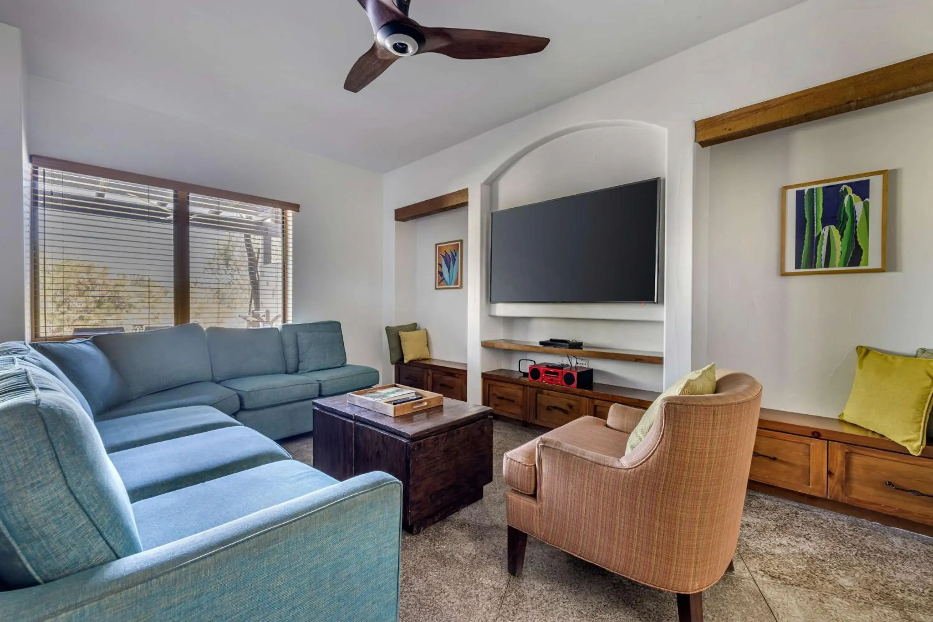 Living room, Seating Area in Hilton Grand Vacations Club Palm Desert