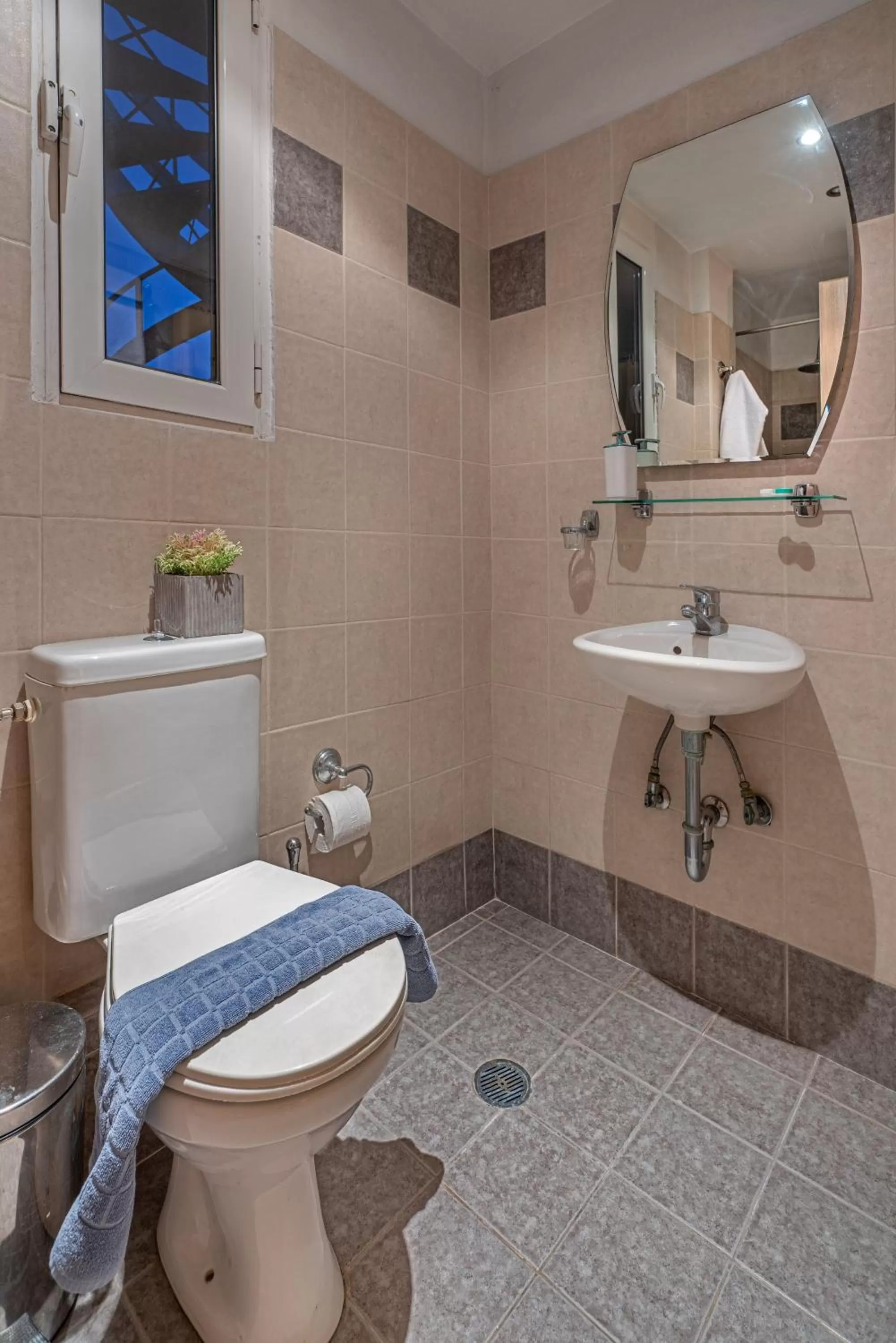 Bathroom in Zen Hotel