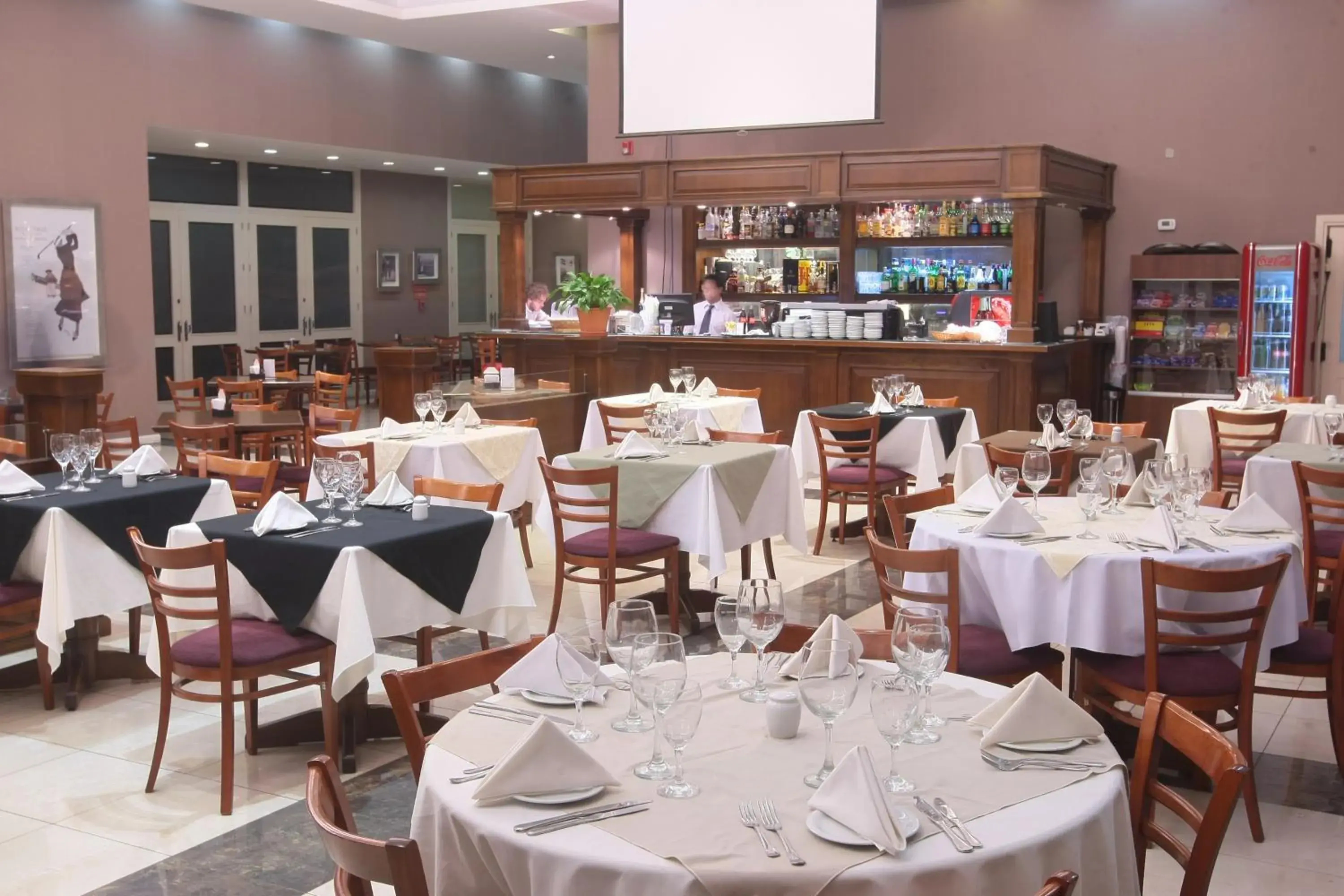 Restaurant/places to eat in Howard Johnson Sierras Hotel y Casino Alta Gracia Restaurant/places to eat in Howard Johnson Sierras Hotel y Casino Alta Gracia