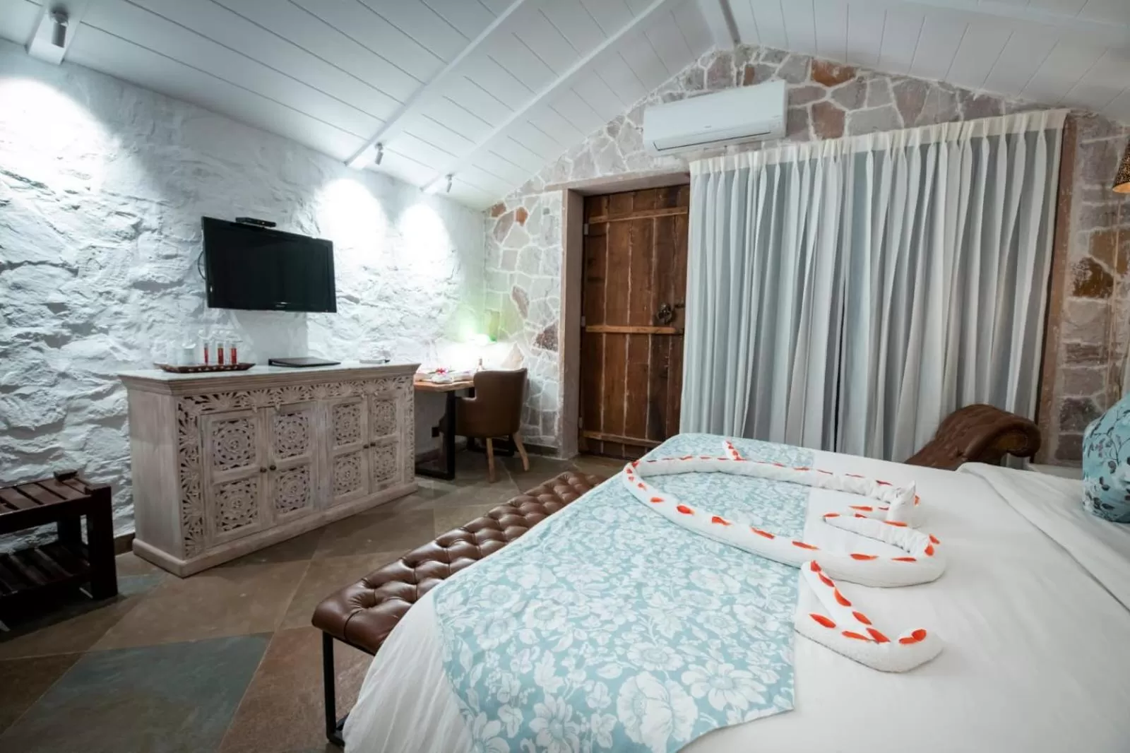 Bedroom, Bed in The Fern Ranthambore Forest Resort Rajasthan