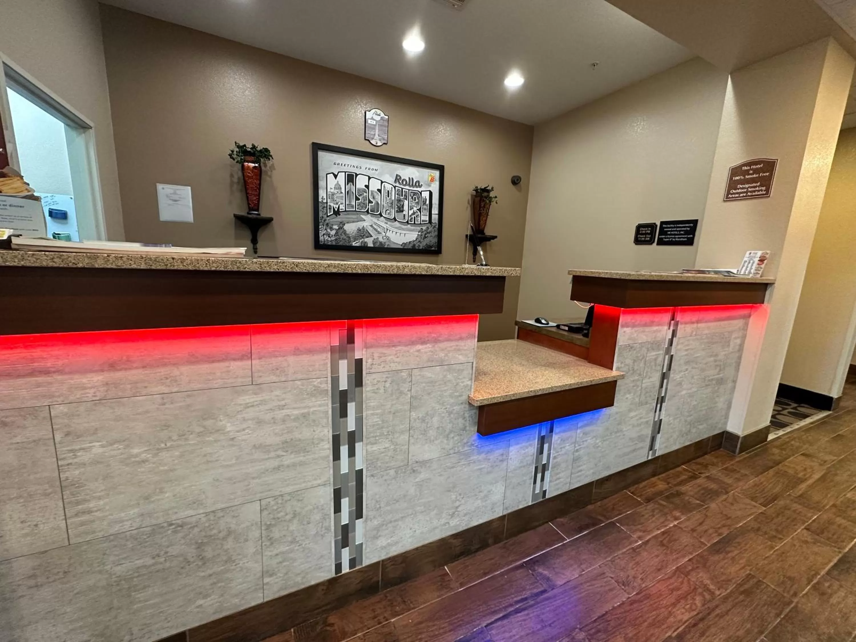Lobby or reception in Super 8 by Wyndham Rolla