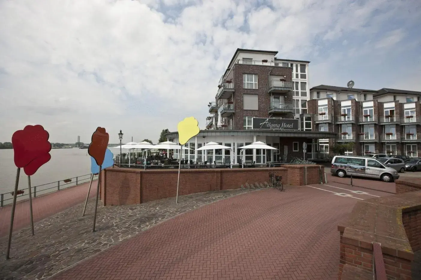 Facade/entrance, Property Building in Hotel Rheinpark Rees