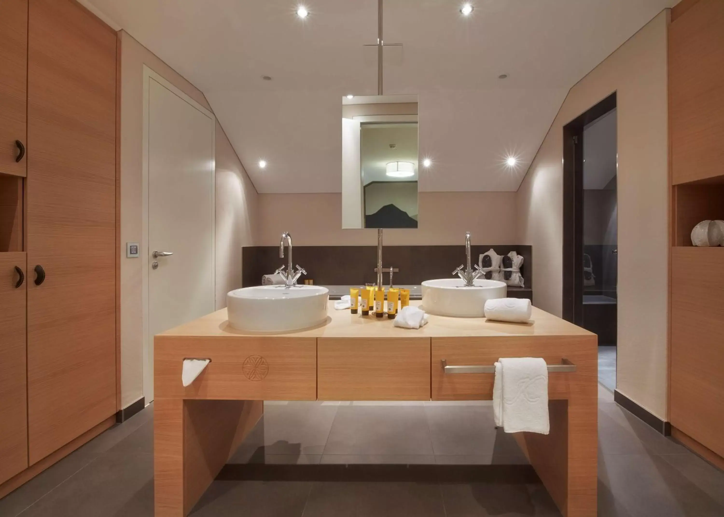 Photo of the whole room, Bathroom in Grand Hotel des Bains Kempinski