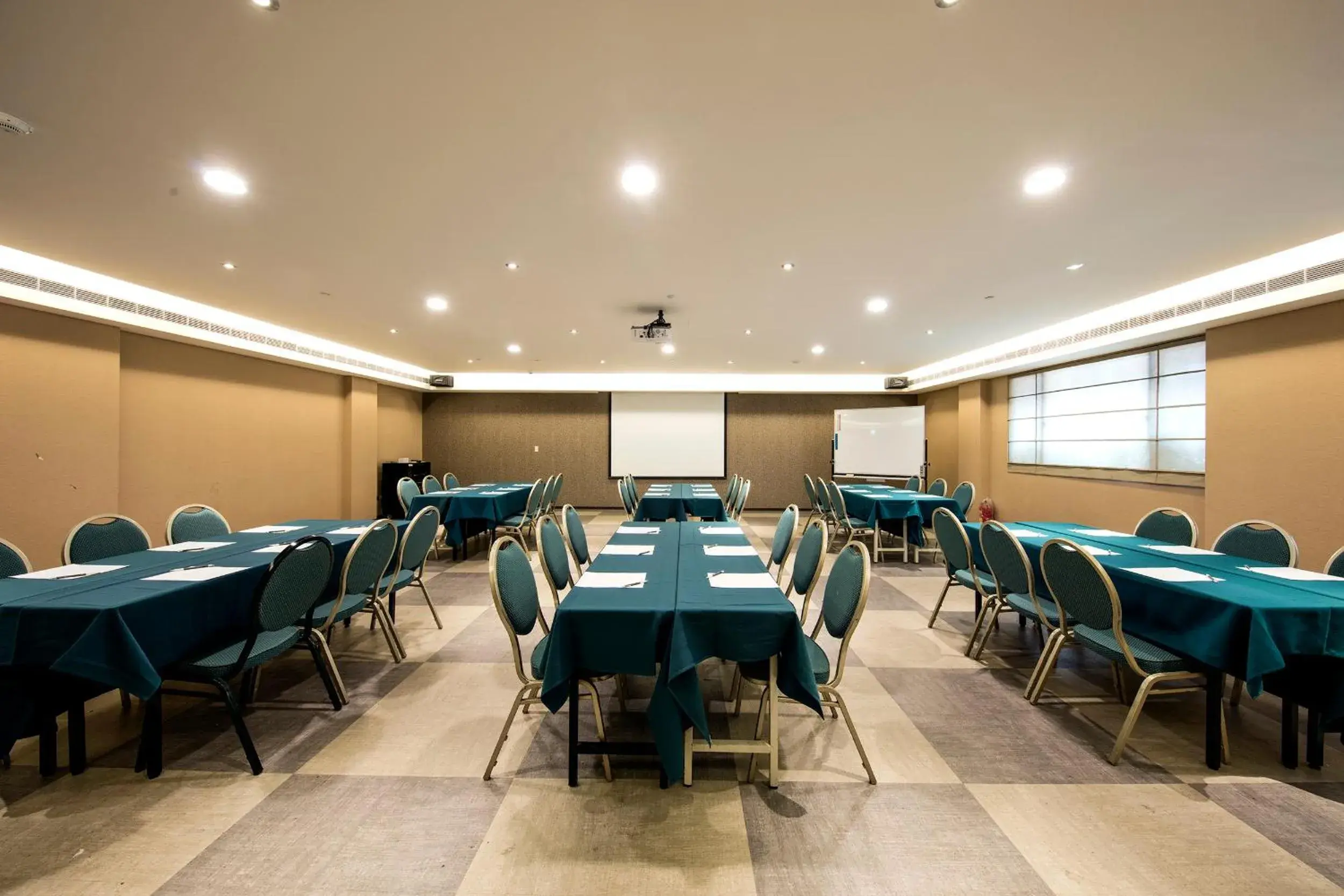 Business facilities in Great Roots Forestry Spa Resort