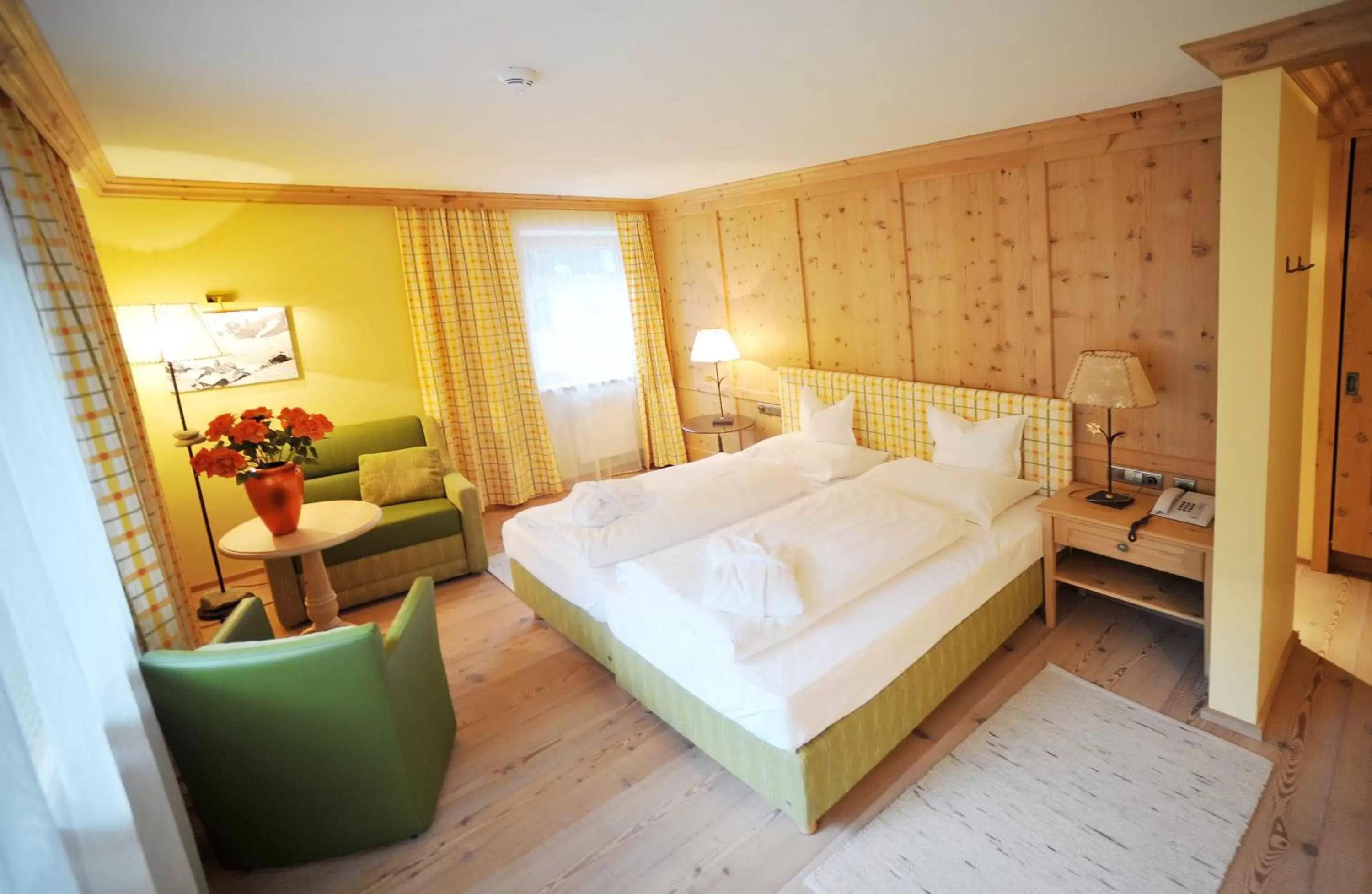 Bed in Thermal-Badhotel Kirchler