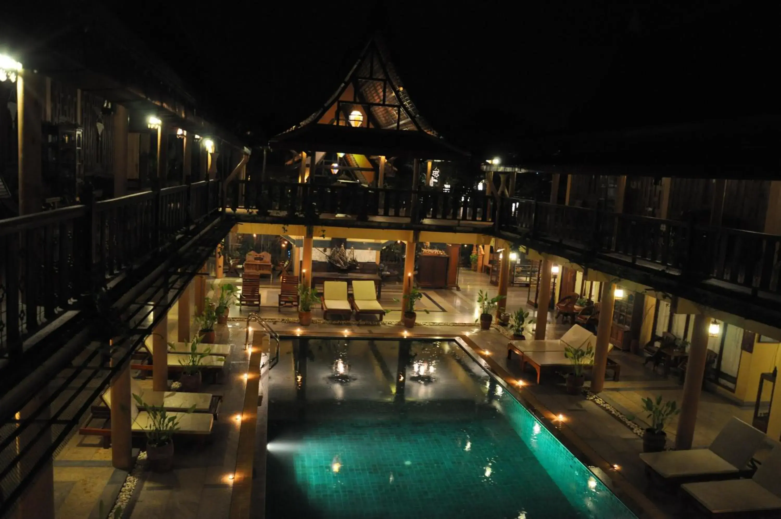 Night, Pool View in Ruean Thai Hotel