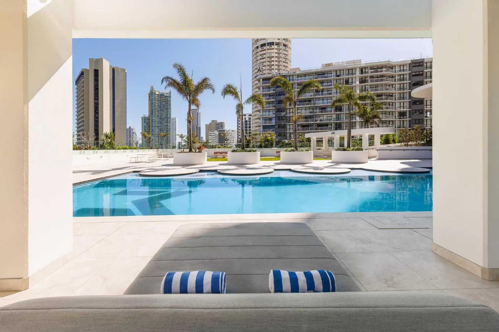 Swimming Pool in Meriton Suites Surfers Paradise