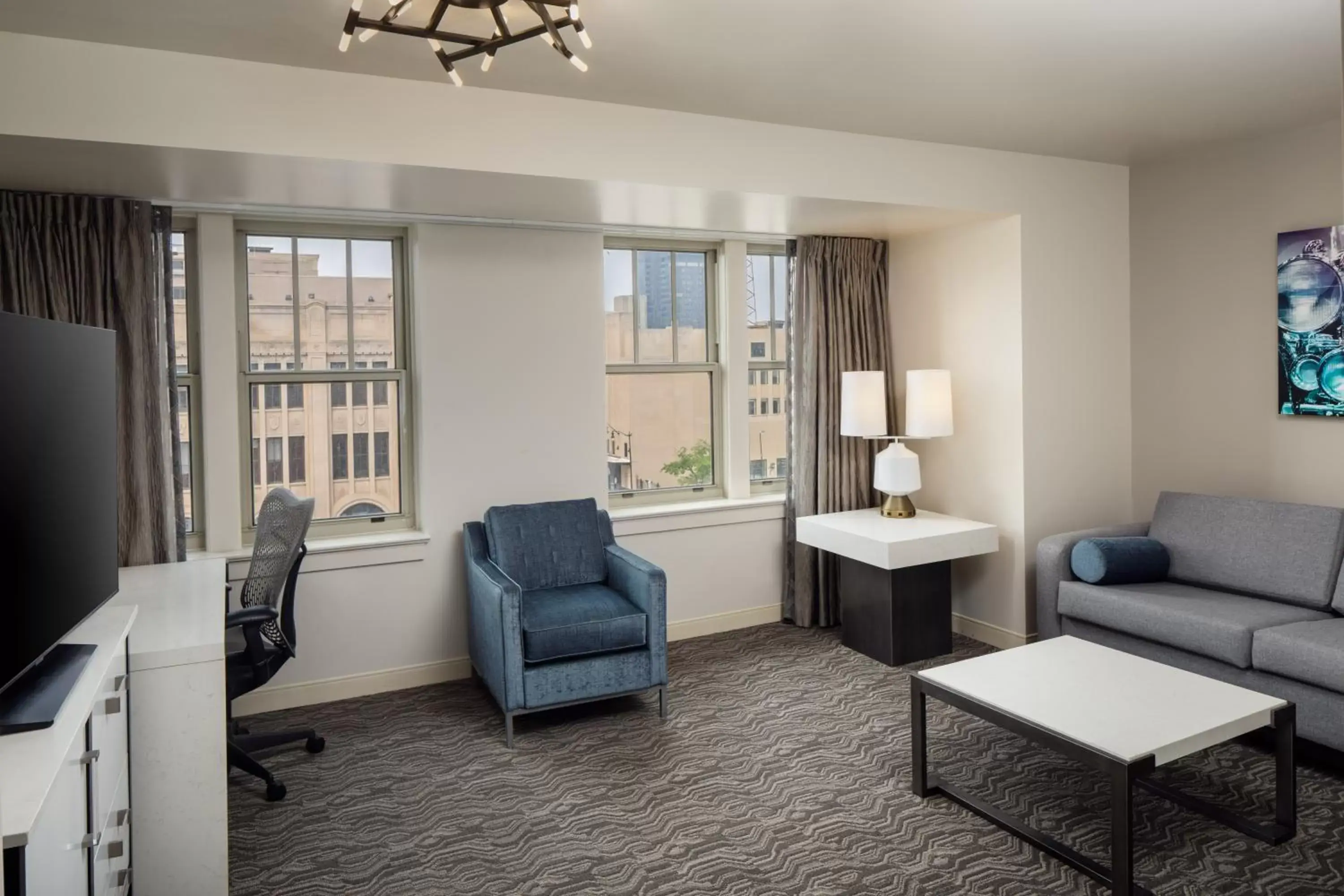 Living room, Seating Area in DoubleTree Suites by Hilton Hotel Detroit Downtown - Fort Shelby