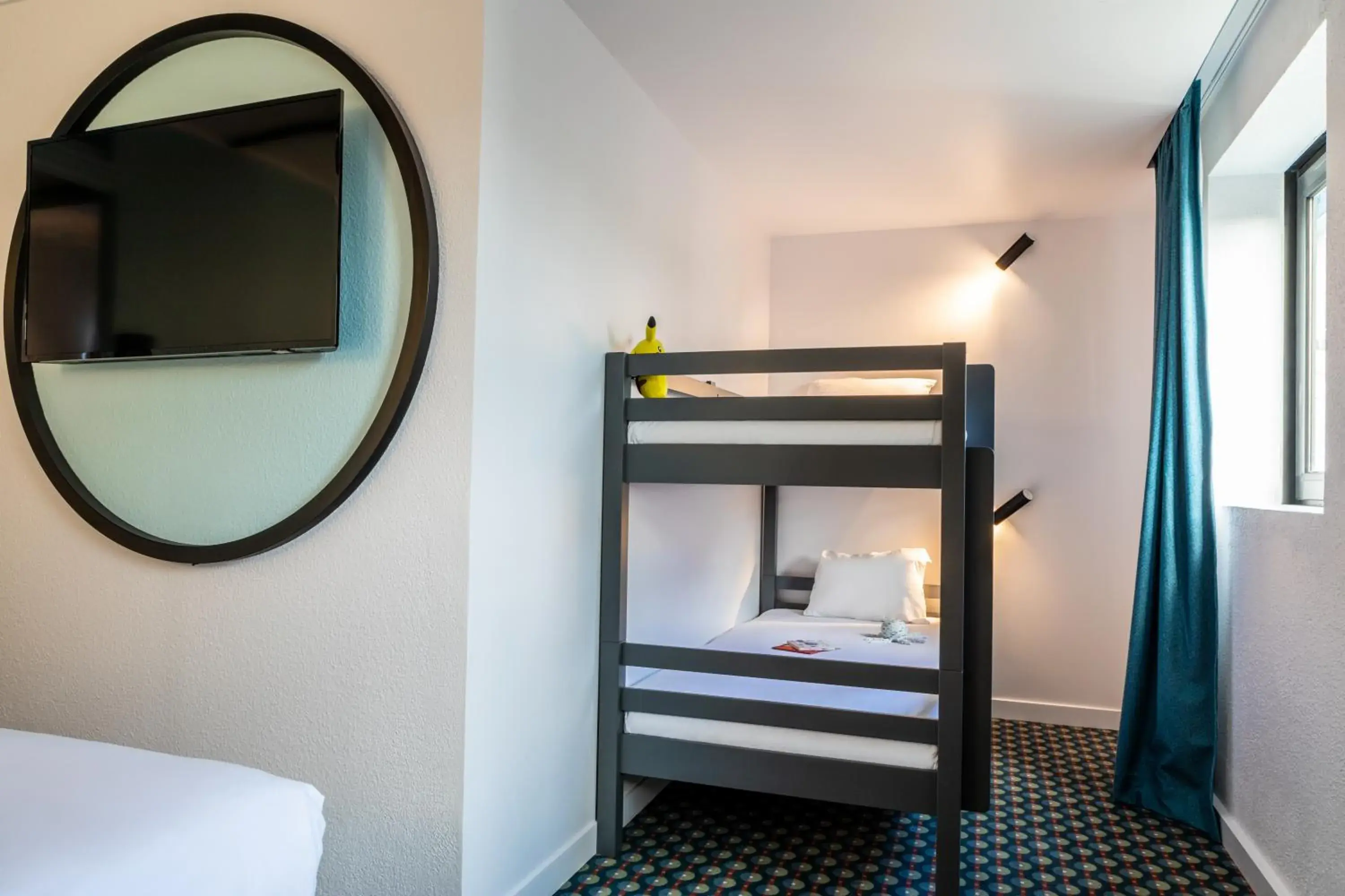 Bedroom, Bunk Bed in Campanile Paris - Saint-Denis Quai-De-St Ouen