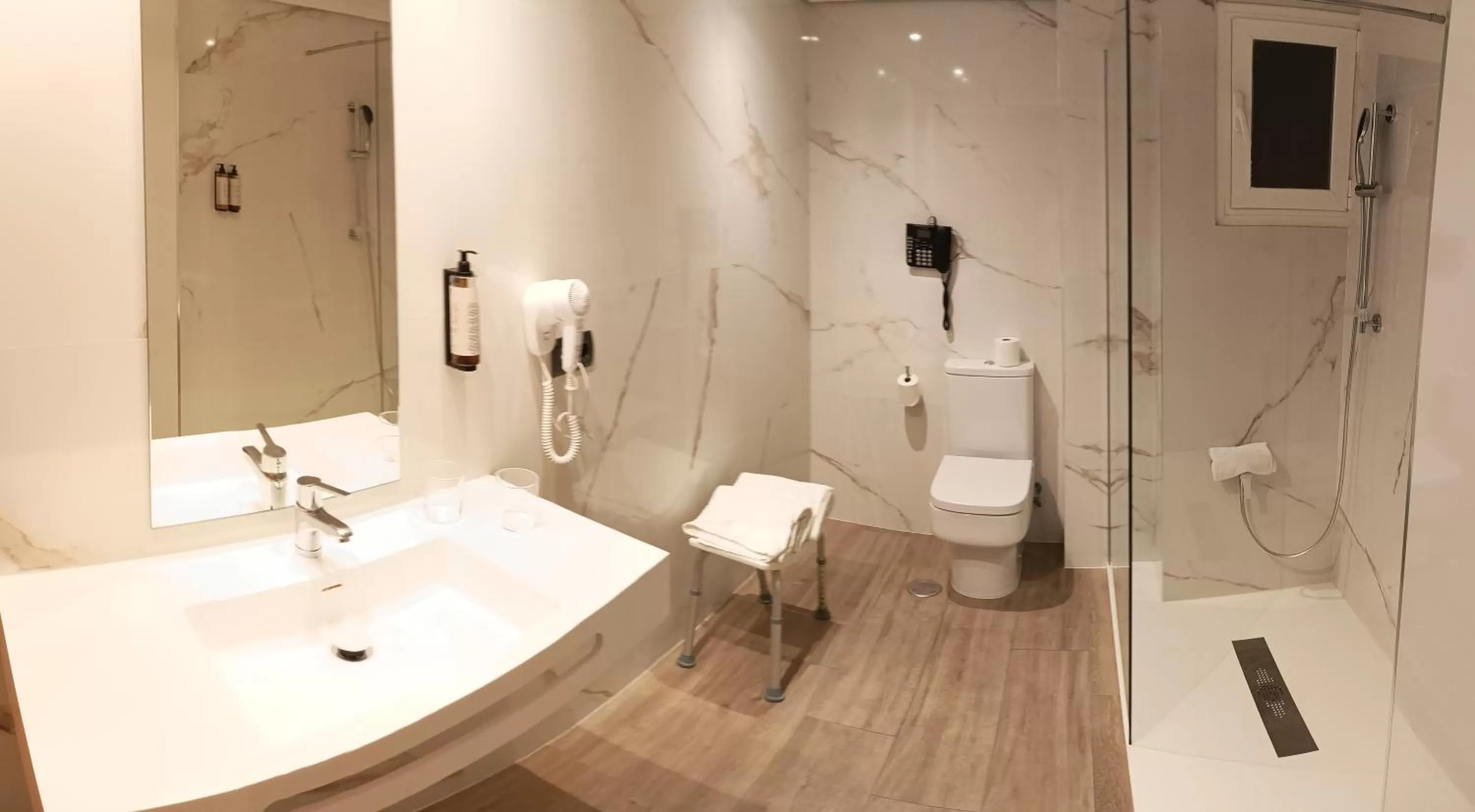 Property building in Hotel Olid