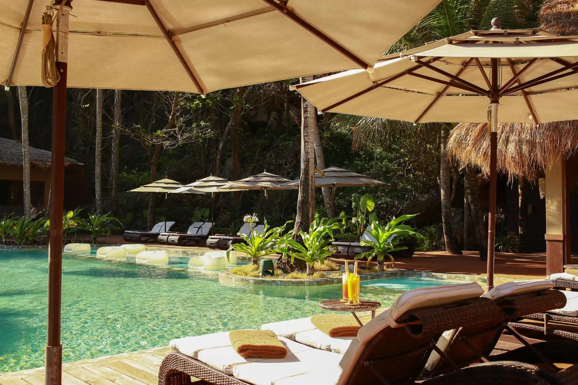 Swimming pool in Cauayan Island Resort and Spa Swimming pool in Cauayan Island Resort and Spa