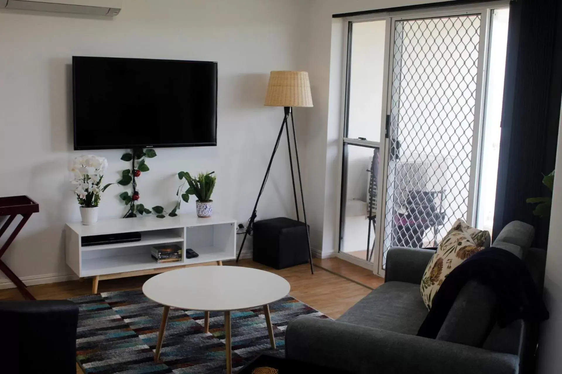 Living room, TV/Entertainment Center in Fairways Golf & Beach Retreat Bribie Island