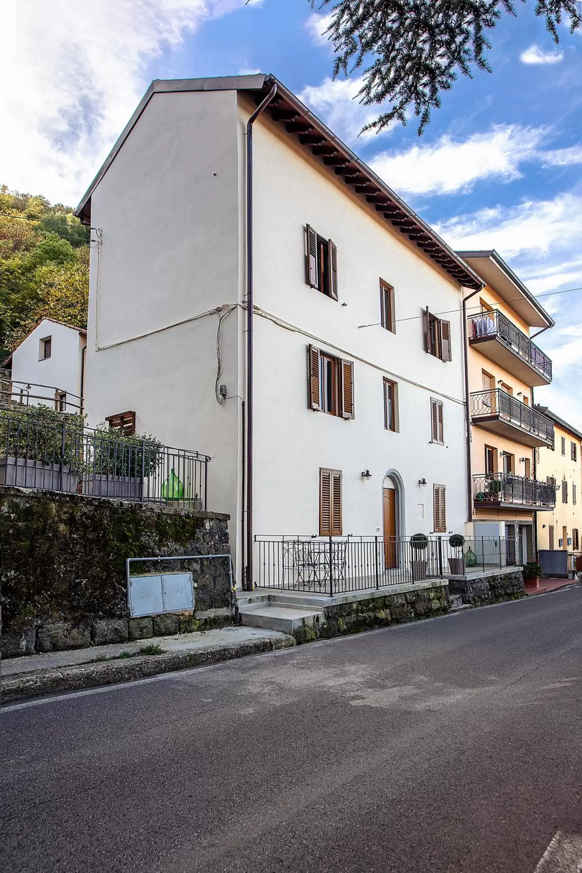 Property Building in Il Castagno