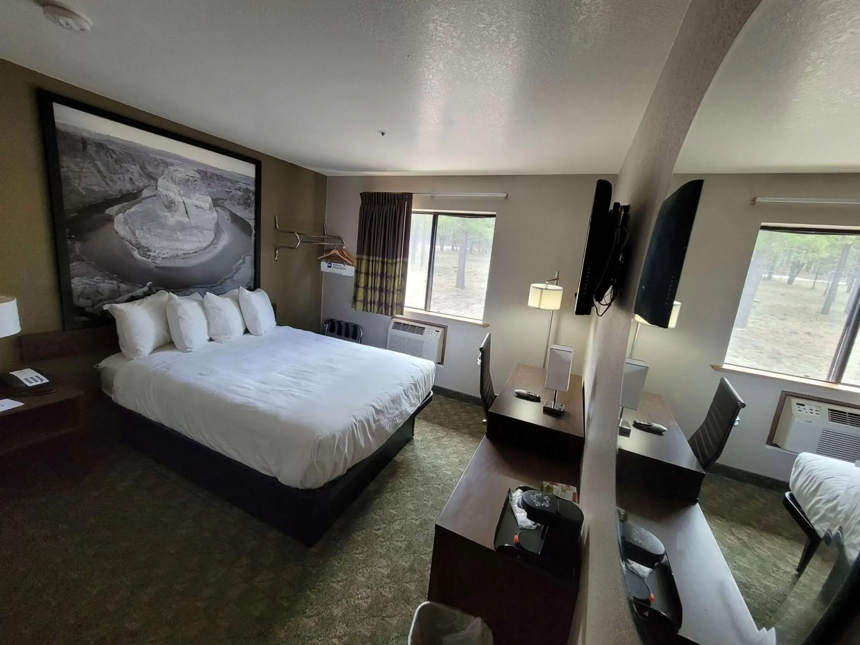 Bed in SureStay Hotel by Best Western Williams - Grand Canyon