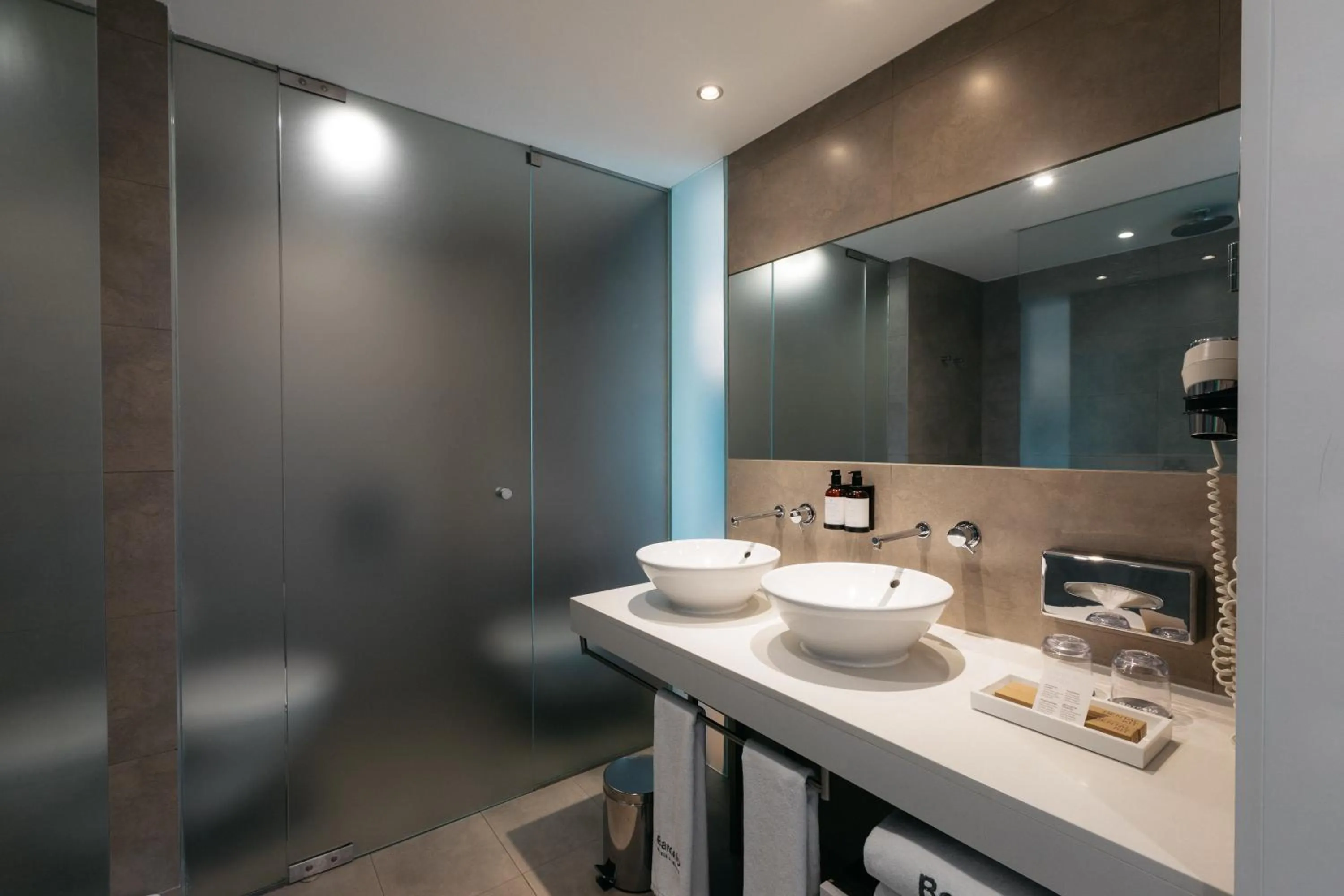 Bathroom in Barceló Valencia