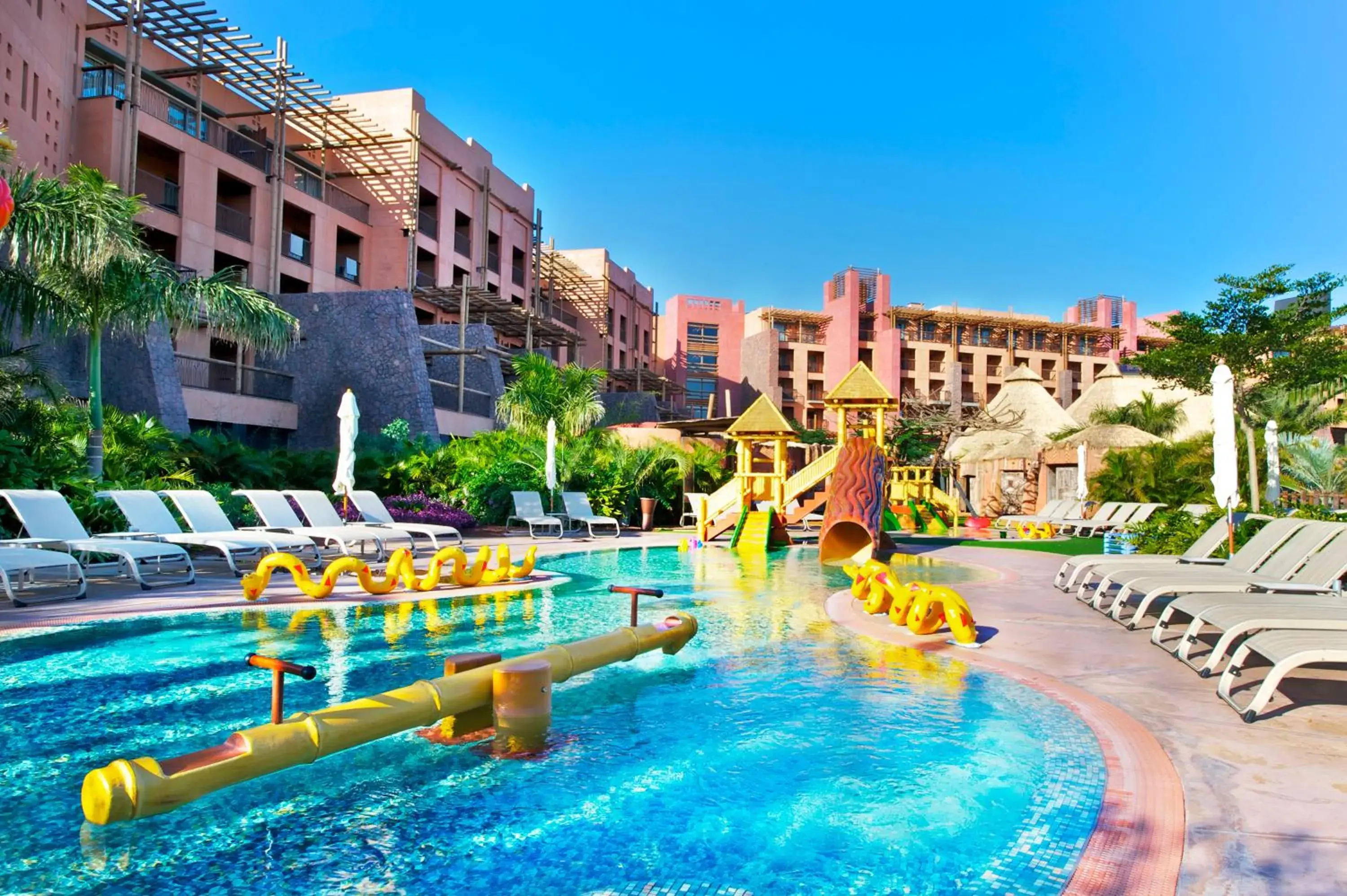 Swimming Pool in Lopesan Baobab Resort