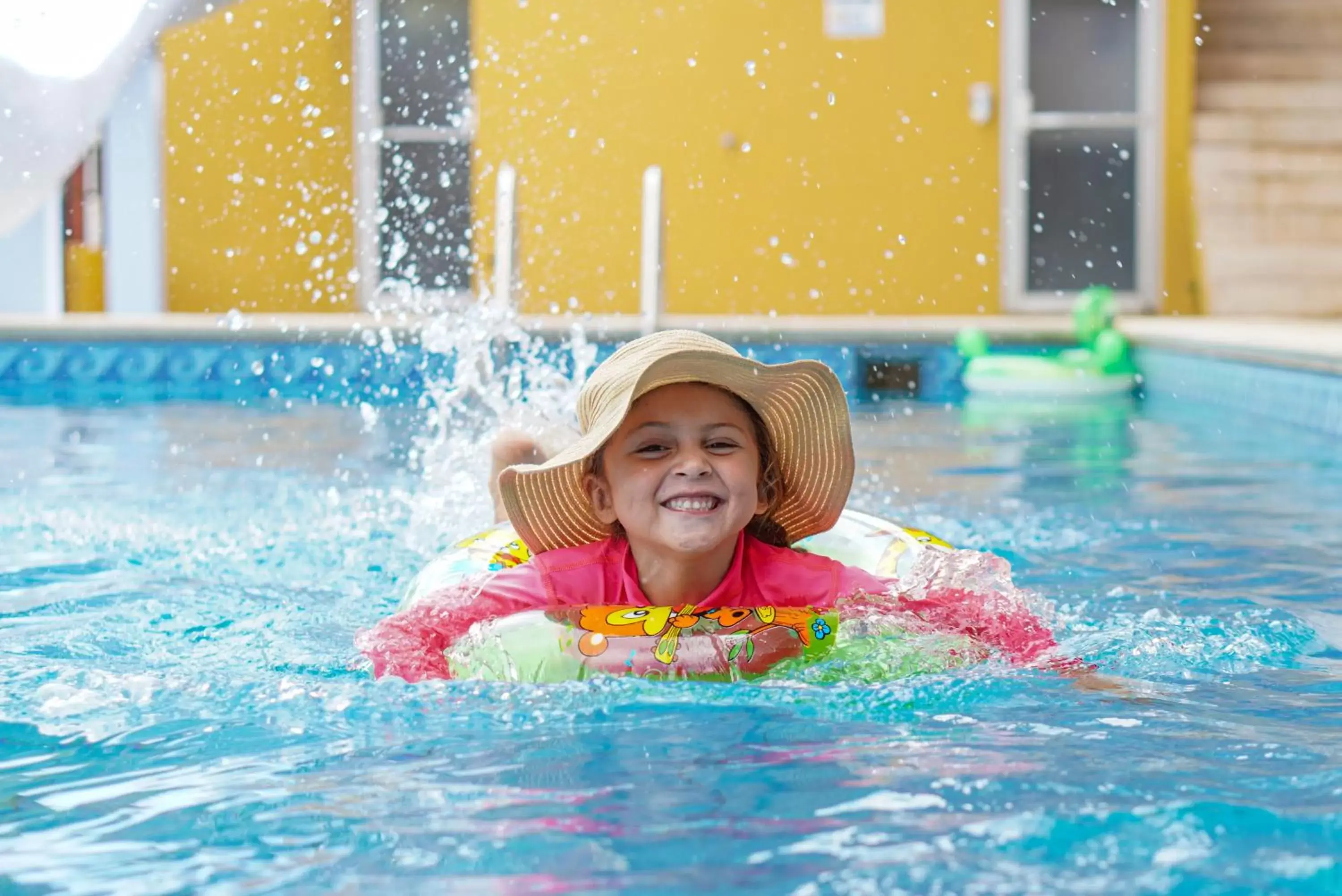 Pool view, Children in Hotel Puerto San Luis