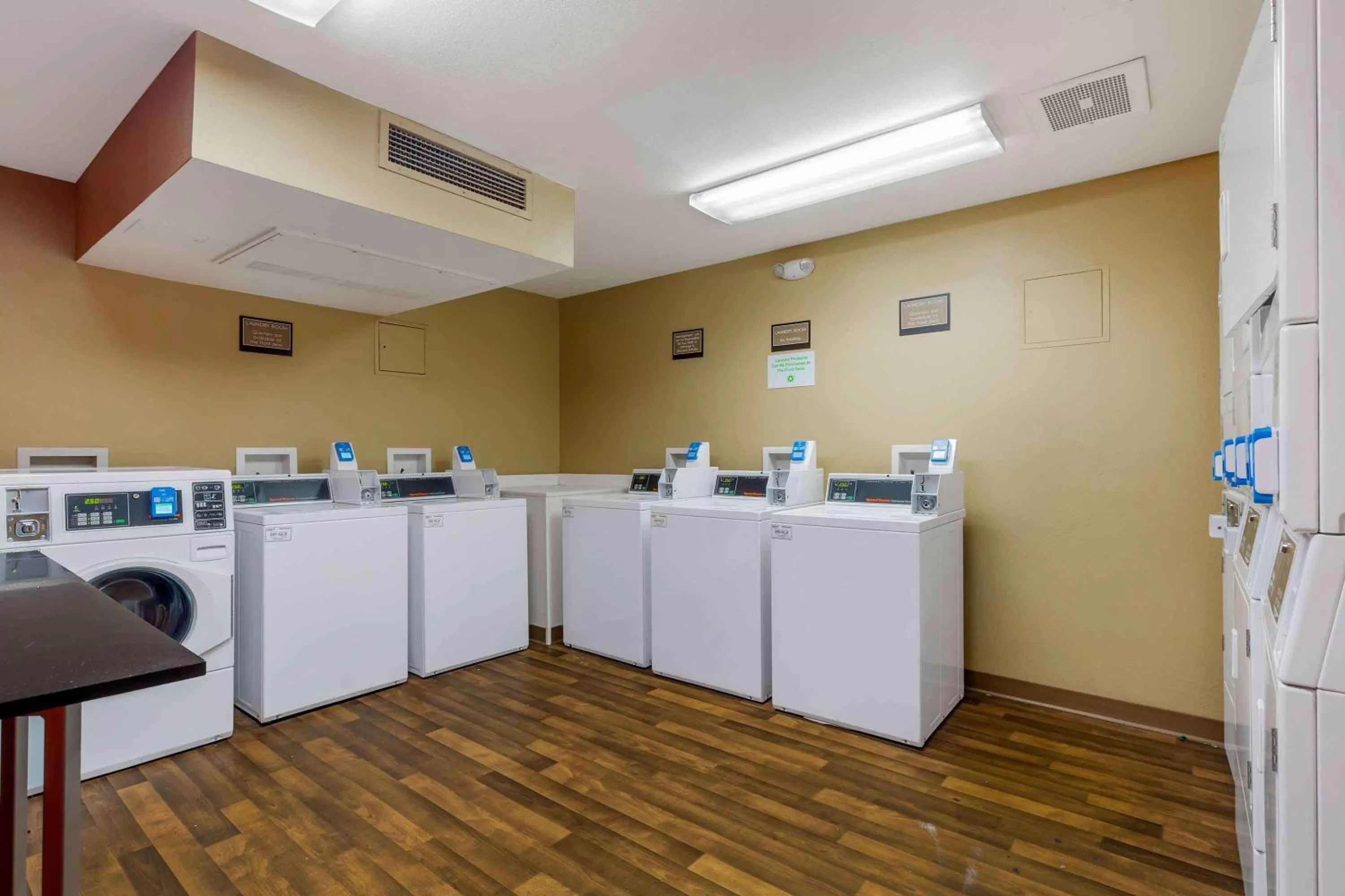 Property building in Extended Stay America Suites - Boston - Burlington