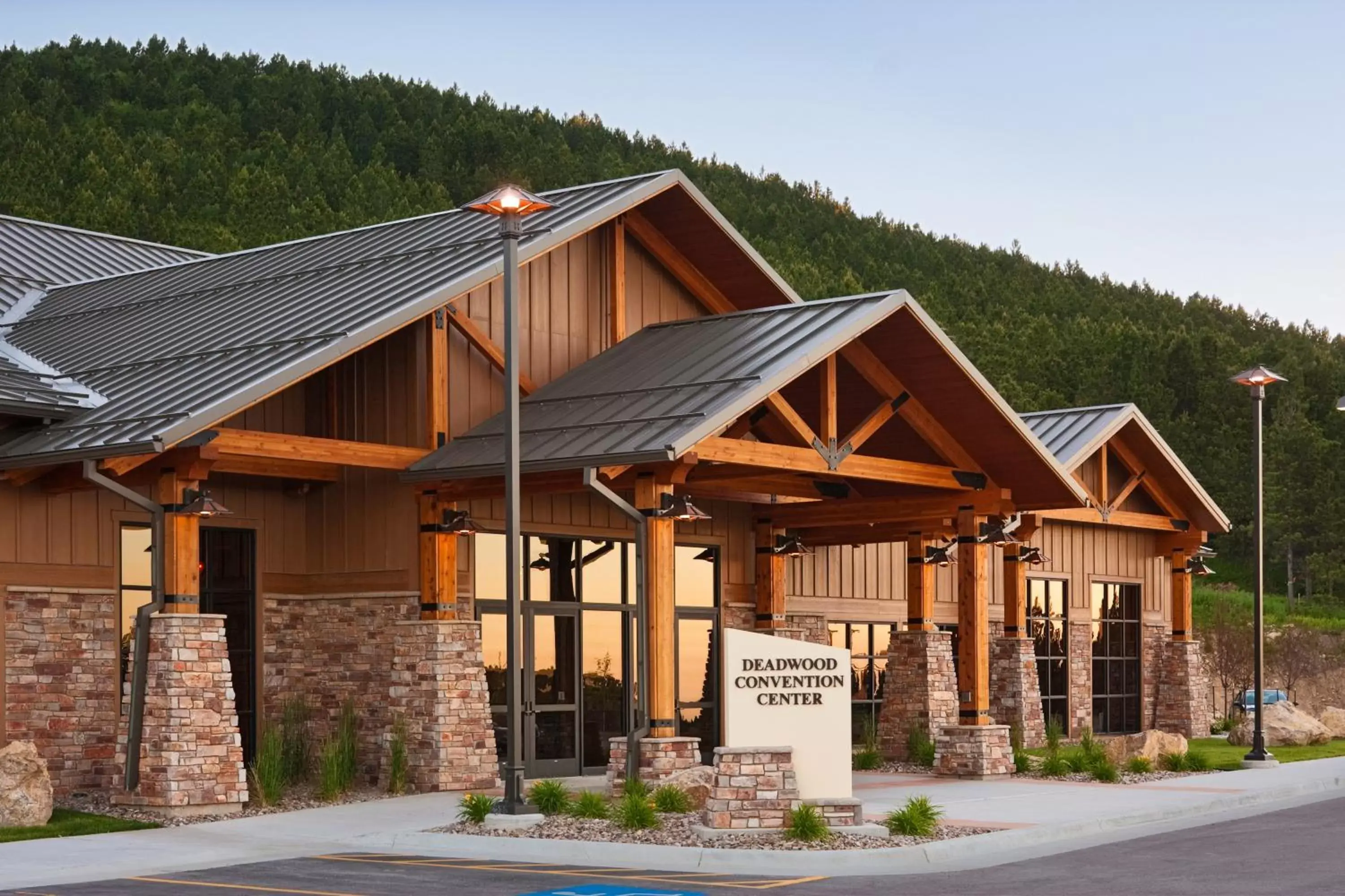 Facade/entrance in The Lodge at Deadwood Facade/entrance in The Lodge at Deadwood