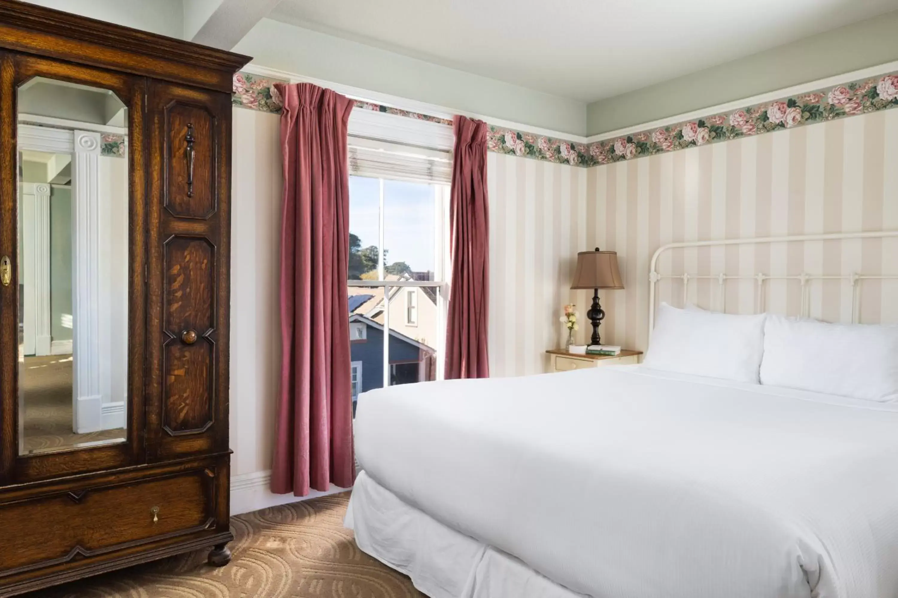 Bed in Centrella Hotel, a Kirkwood Collection Hotel Bed in Centrella Hotel, a Kirkwood Collection Hotel