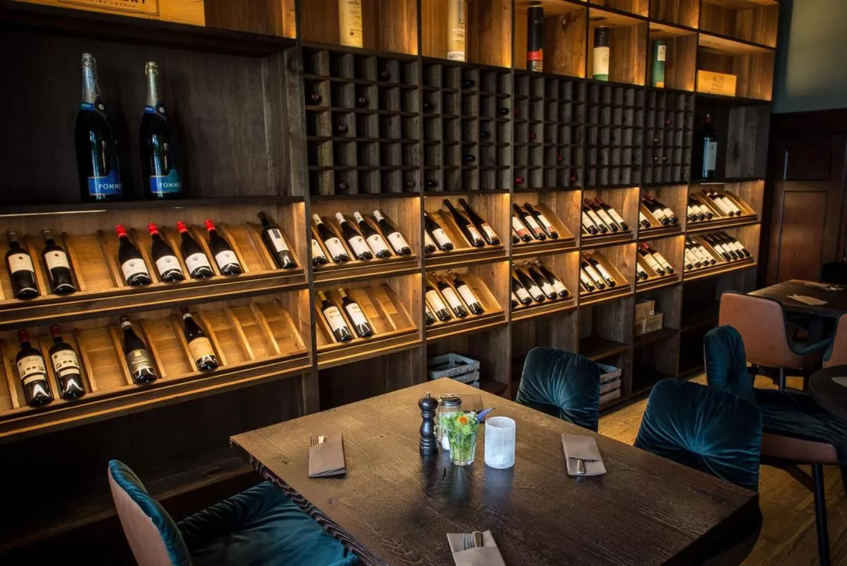 Restaurant/places to eat in Wailtl Hotel