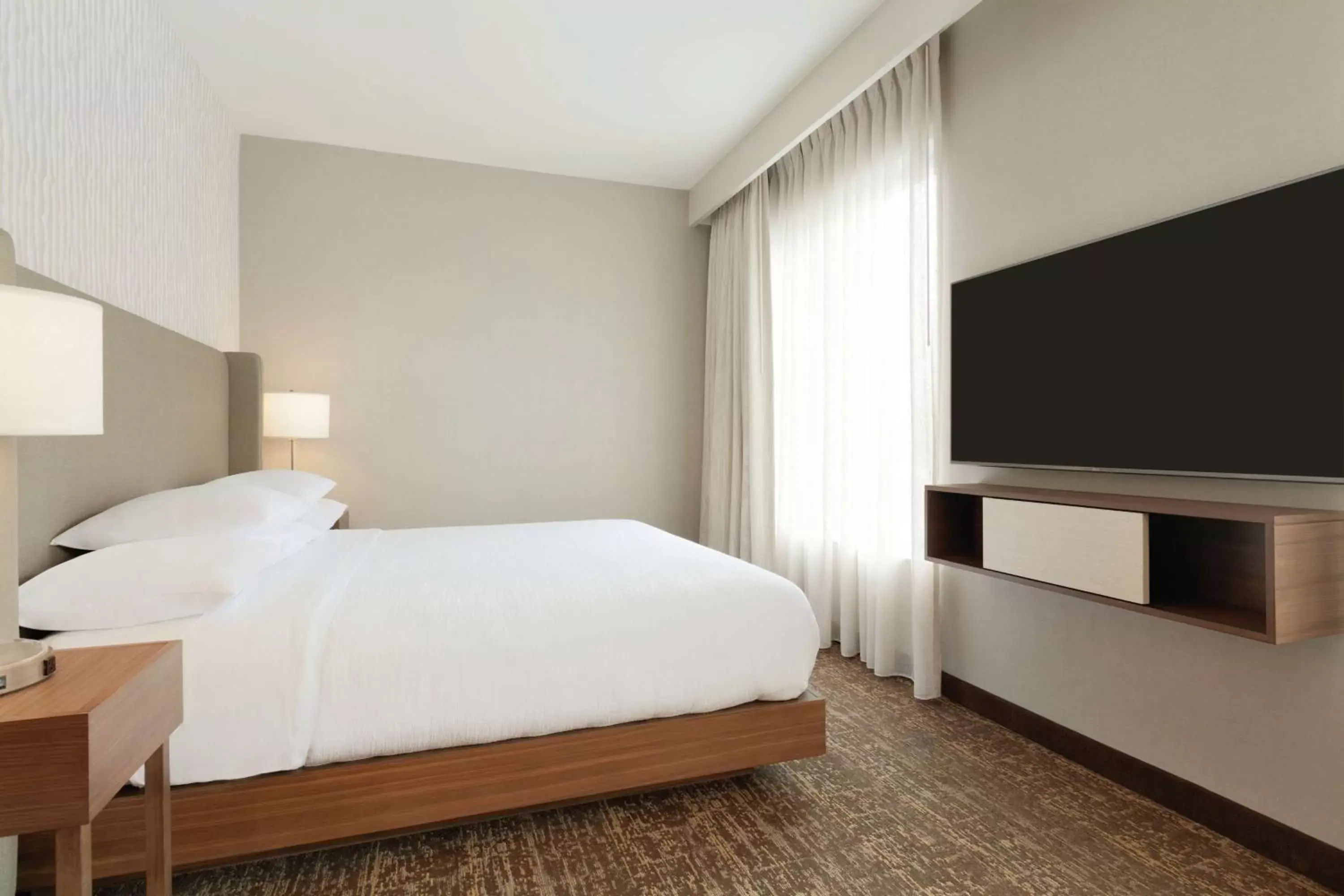 Bed in Embassy Suites By Hilton South Jordan Salt Lake City Bed in Embassy Suites By Hilton South Jordan Salt Lake City