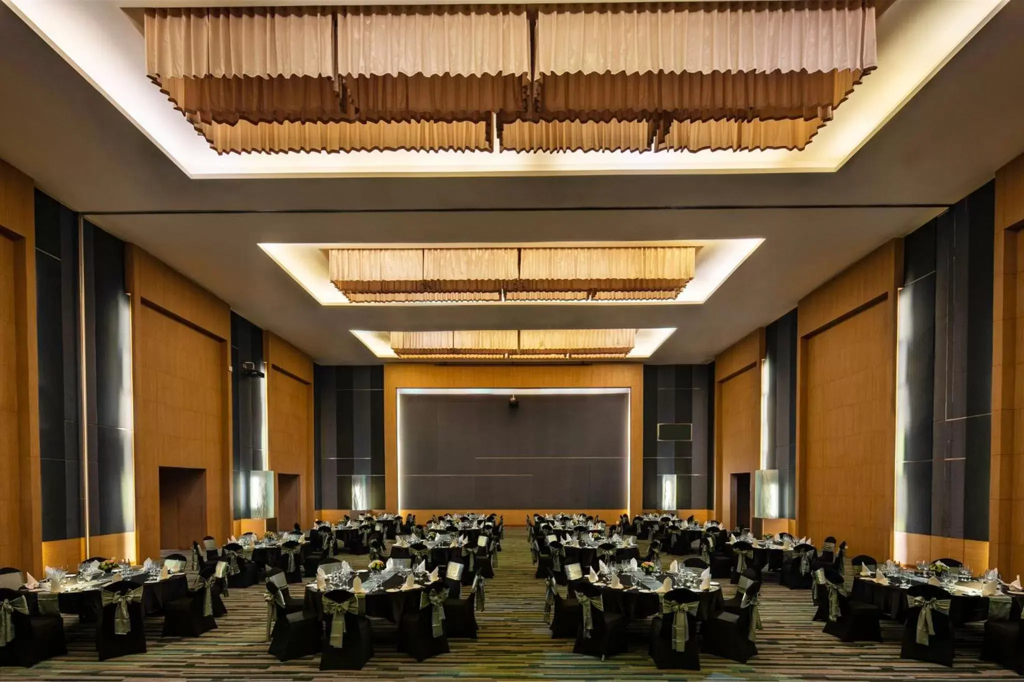 Meeting/conference room in Holiday Inn Pattaya, an IHG Hotel