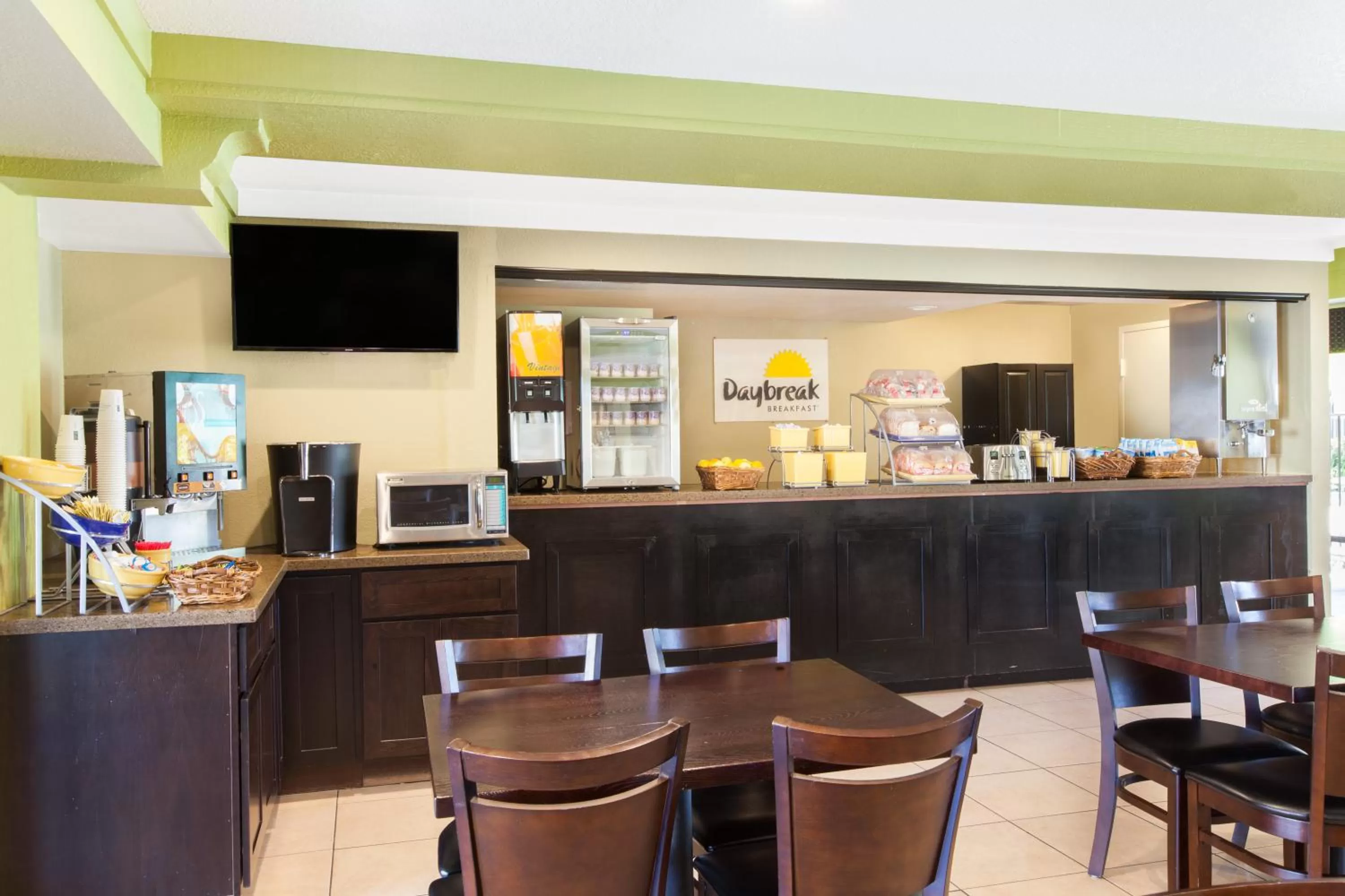 Breakfast in Days Inn by Wyndham San Jose Airport