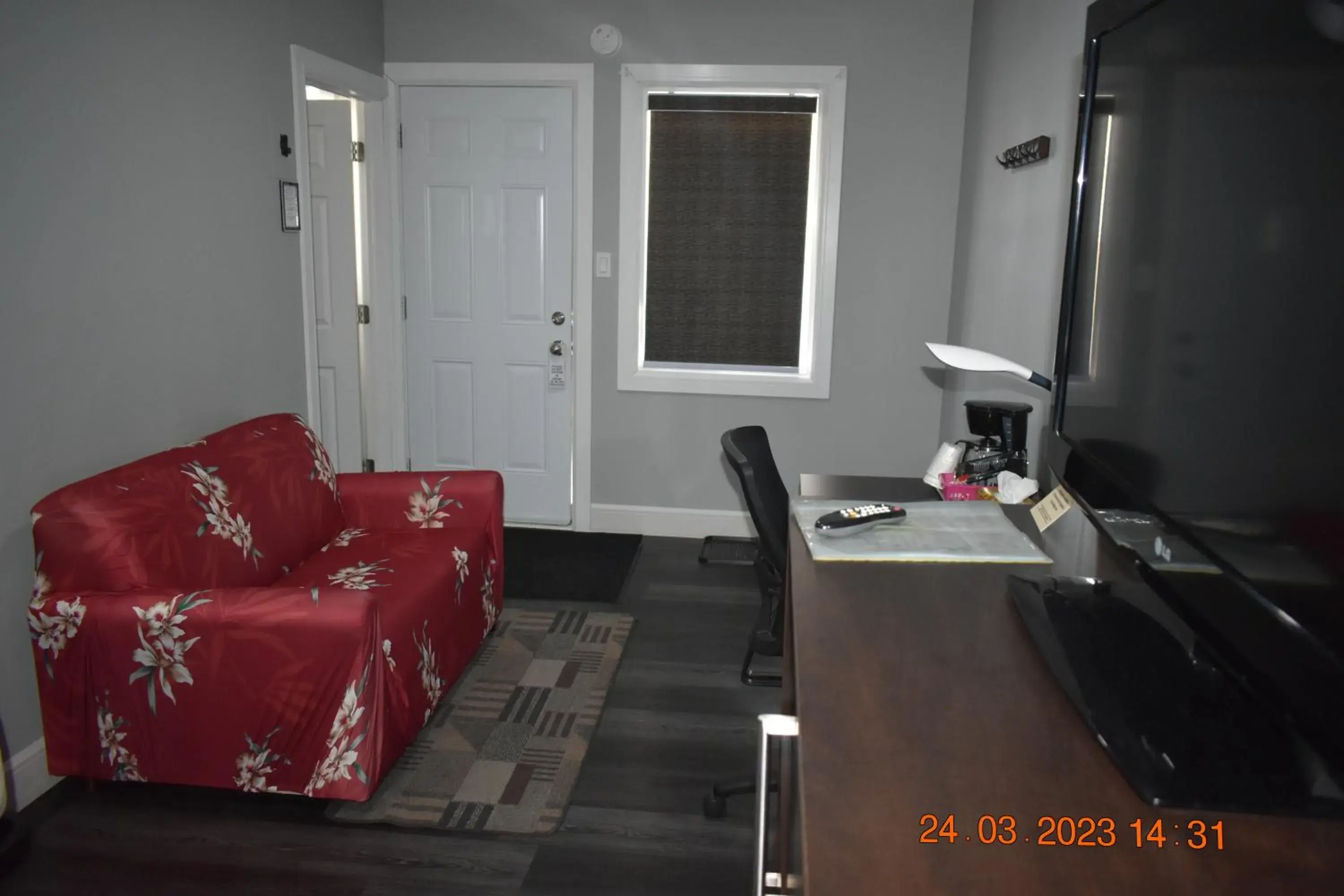 Living room, Seating Area in Time Travellers Motel