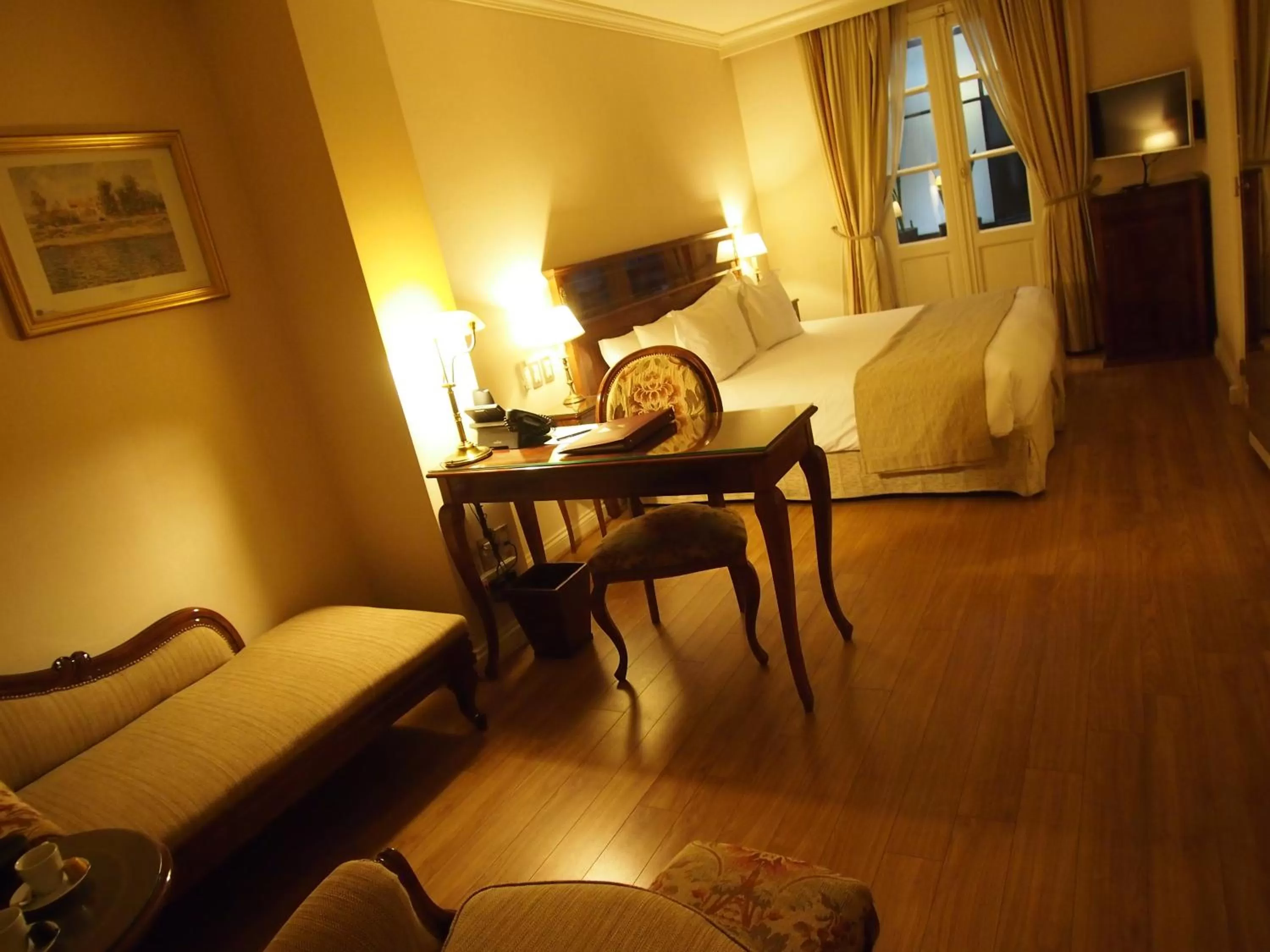 Photo of the whole room, Bed in Melia Recoleta Plaza Hotel
