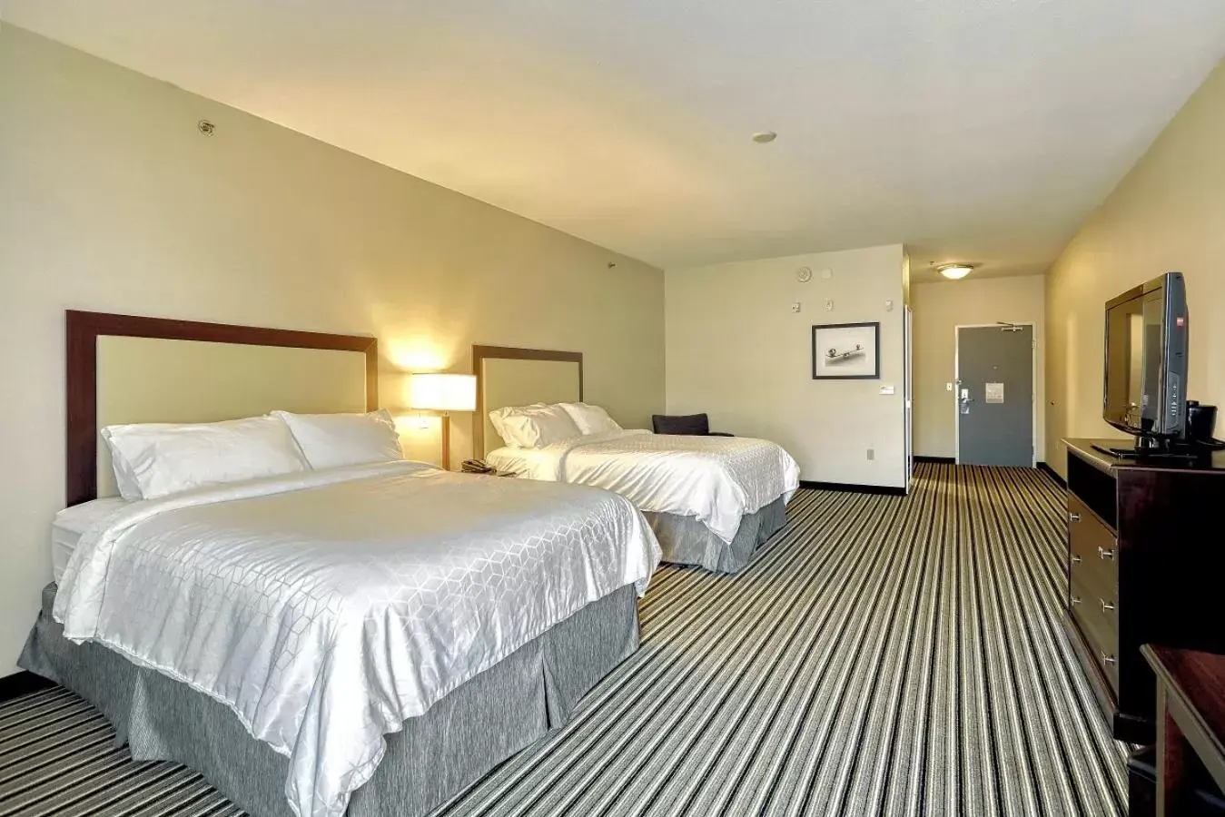 Queen Room With Two Queen Beds Disability Access With Roll-In Shower-Non Smoking in Holiday Inn Express and Suites Batavia, an IHG Hotel