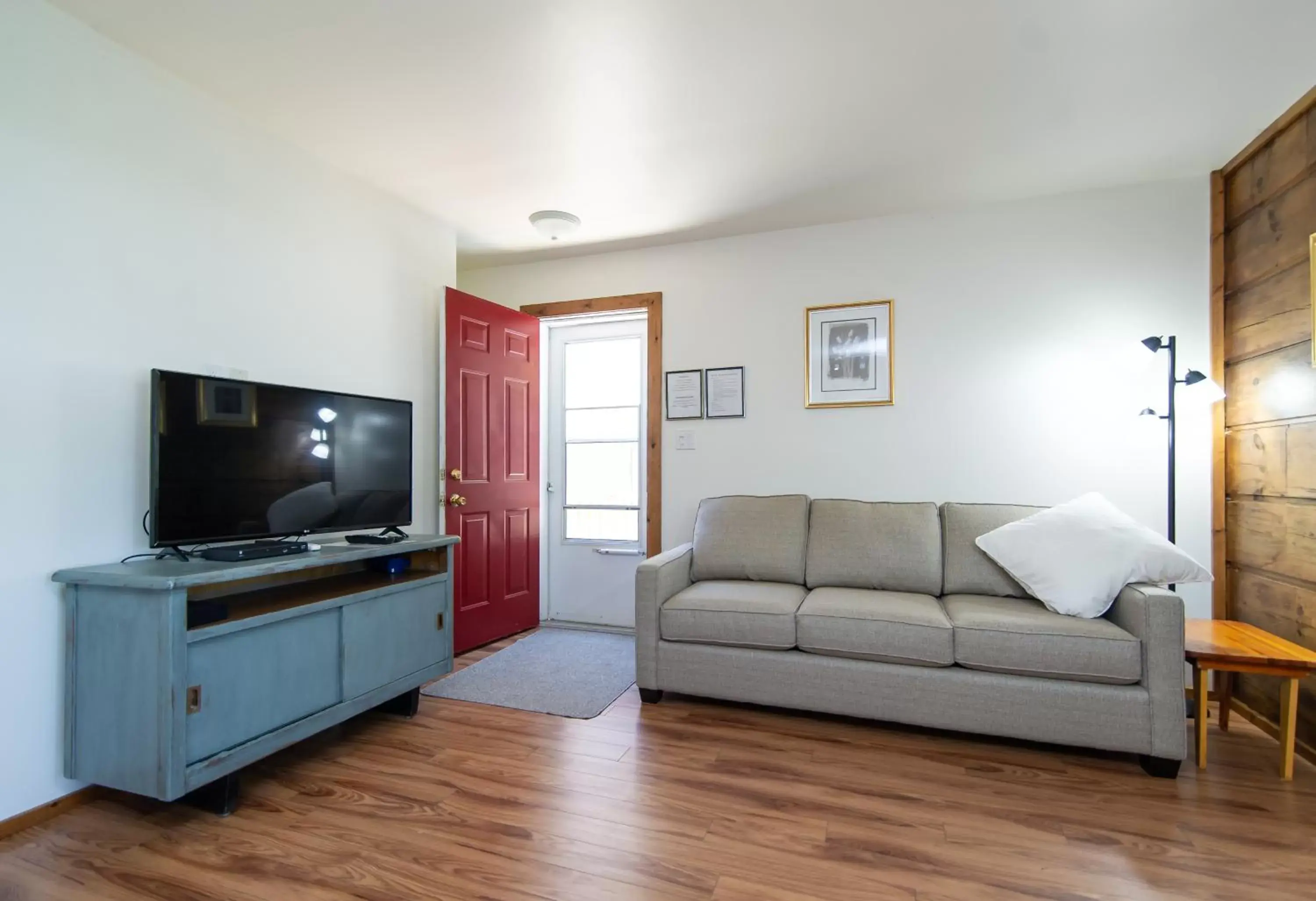 Seating Area in Bye the Bay Bed and Breakfast