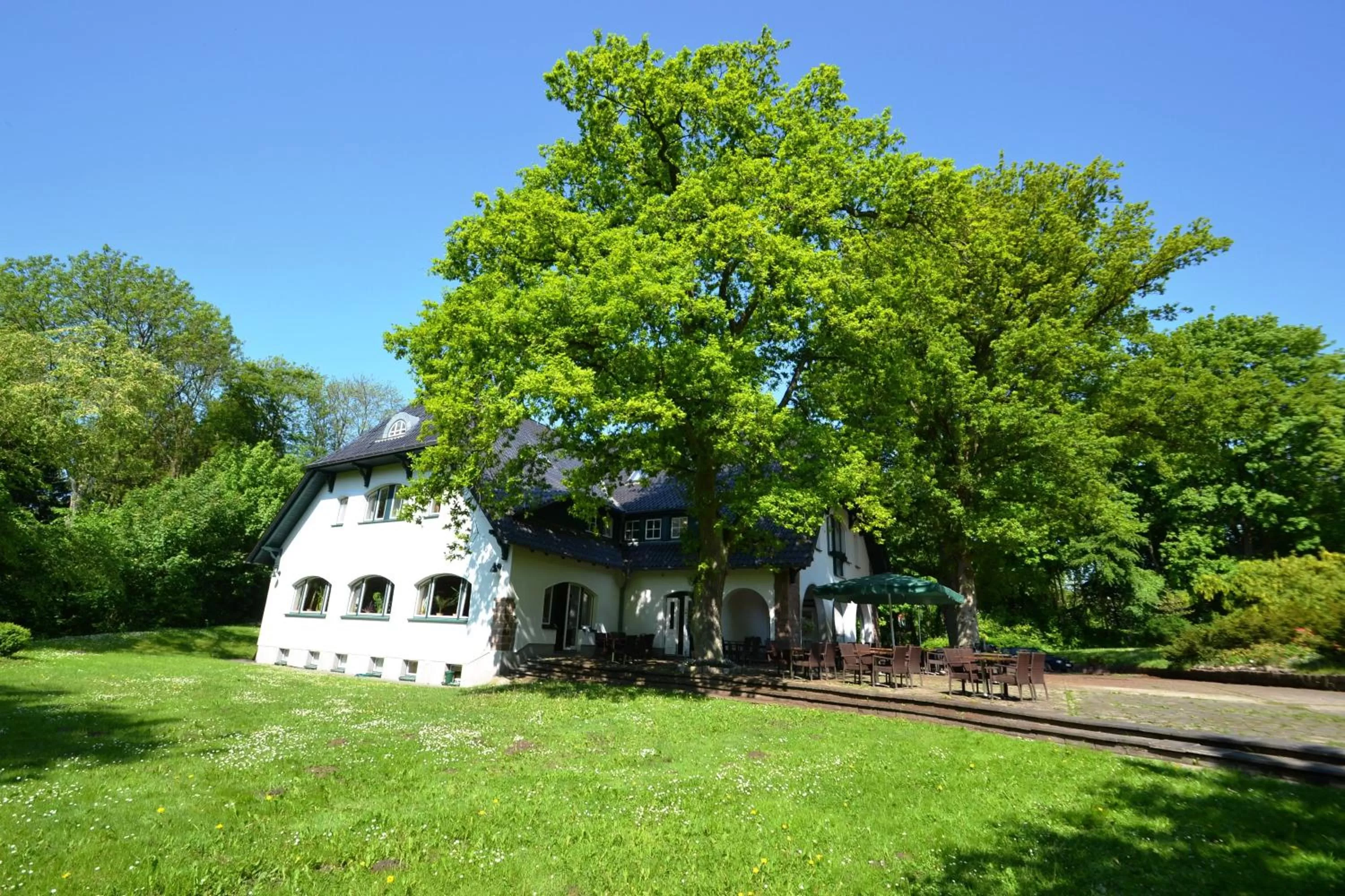 Facade/entrance in Hotel am Rugard