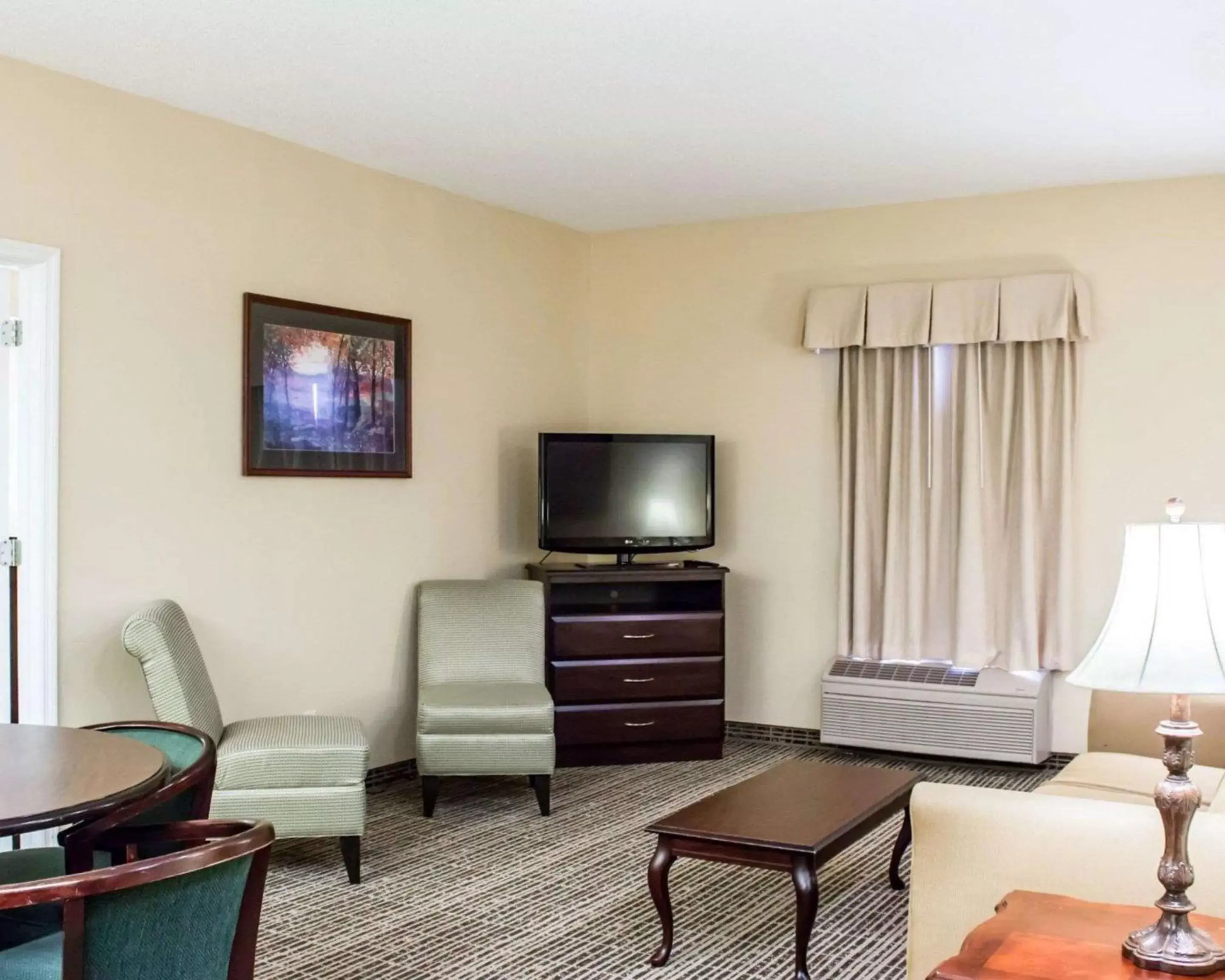 Bedroom, Seating Area in Quality Inn near Seymour Johnson AFB