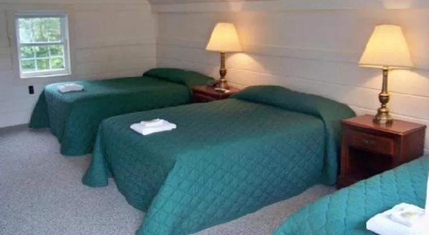 Bed in Mount Whittier Motel