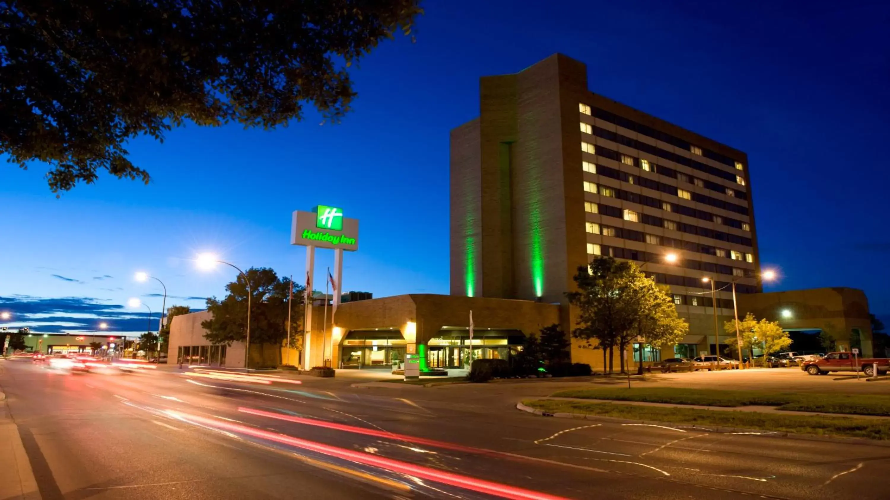 Property building in Holiday Inn Winnipeg-South by IHG Property building in Holiday Inn Winnipeg-South by IHG