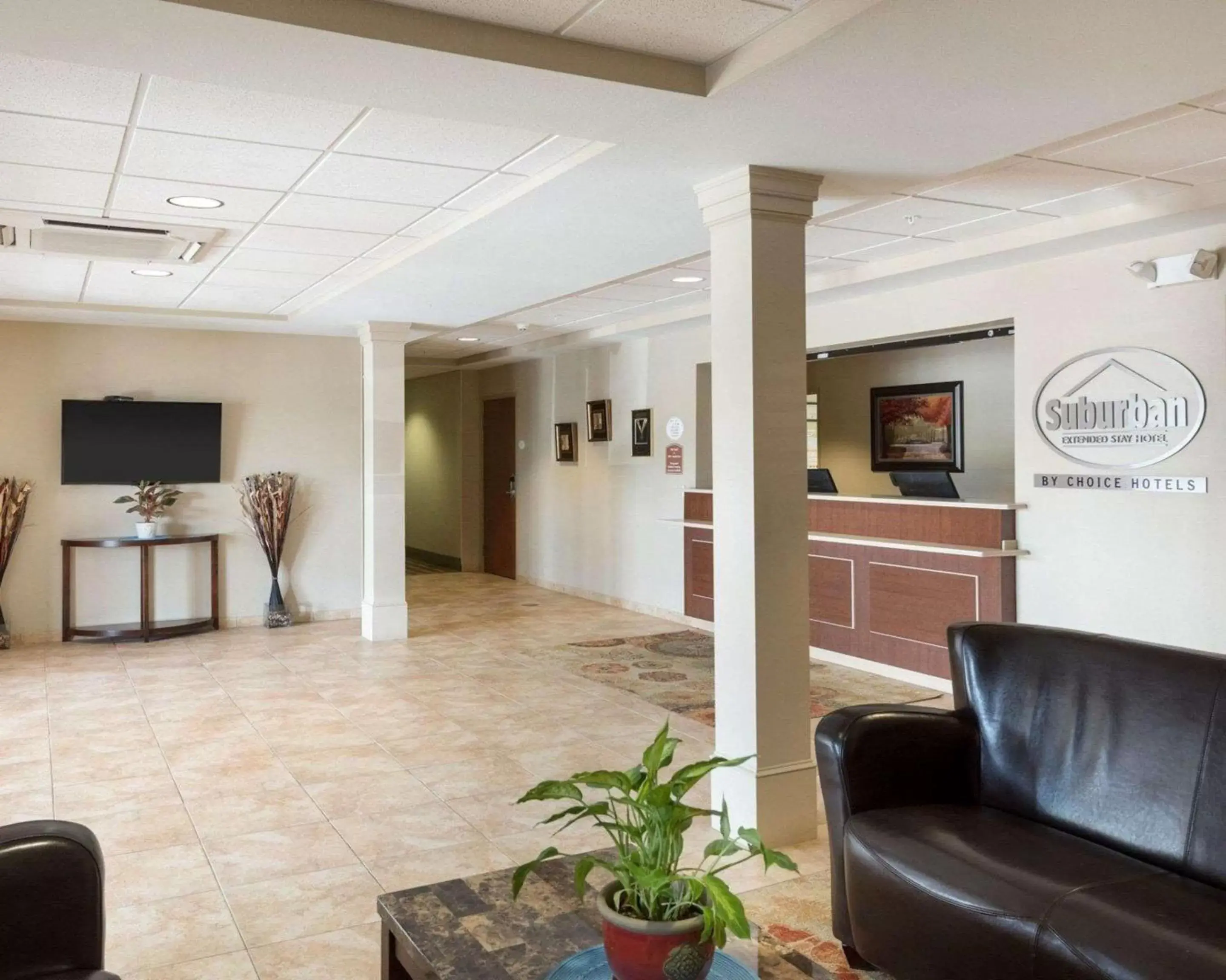 Lobby or reception in Suburban Studios Triadelphia - Wheeling at The Highlands Lobby or reception in Suburban Studios Triadelphia - Wheeling at The Highlands