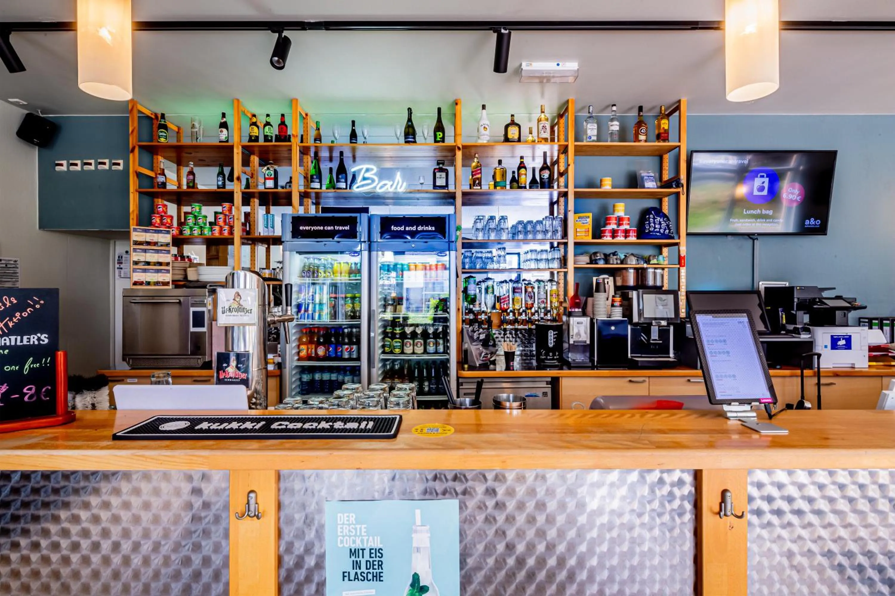 Lounge or bar in a&o Weimar