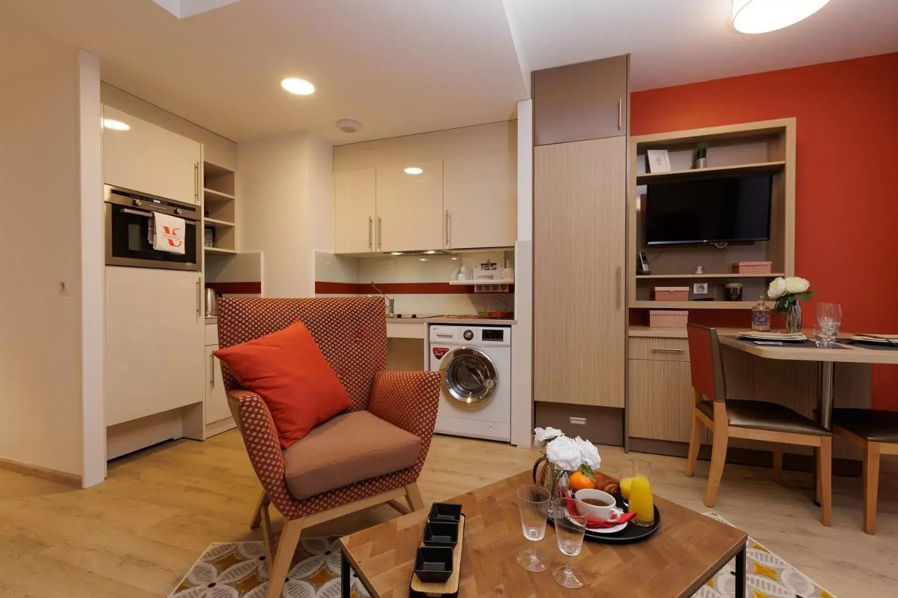 Dining area, Kitchen/Kitchenette in Chambéry Appart'S