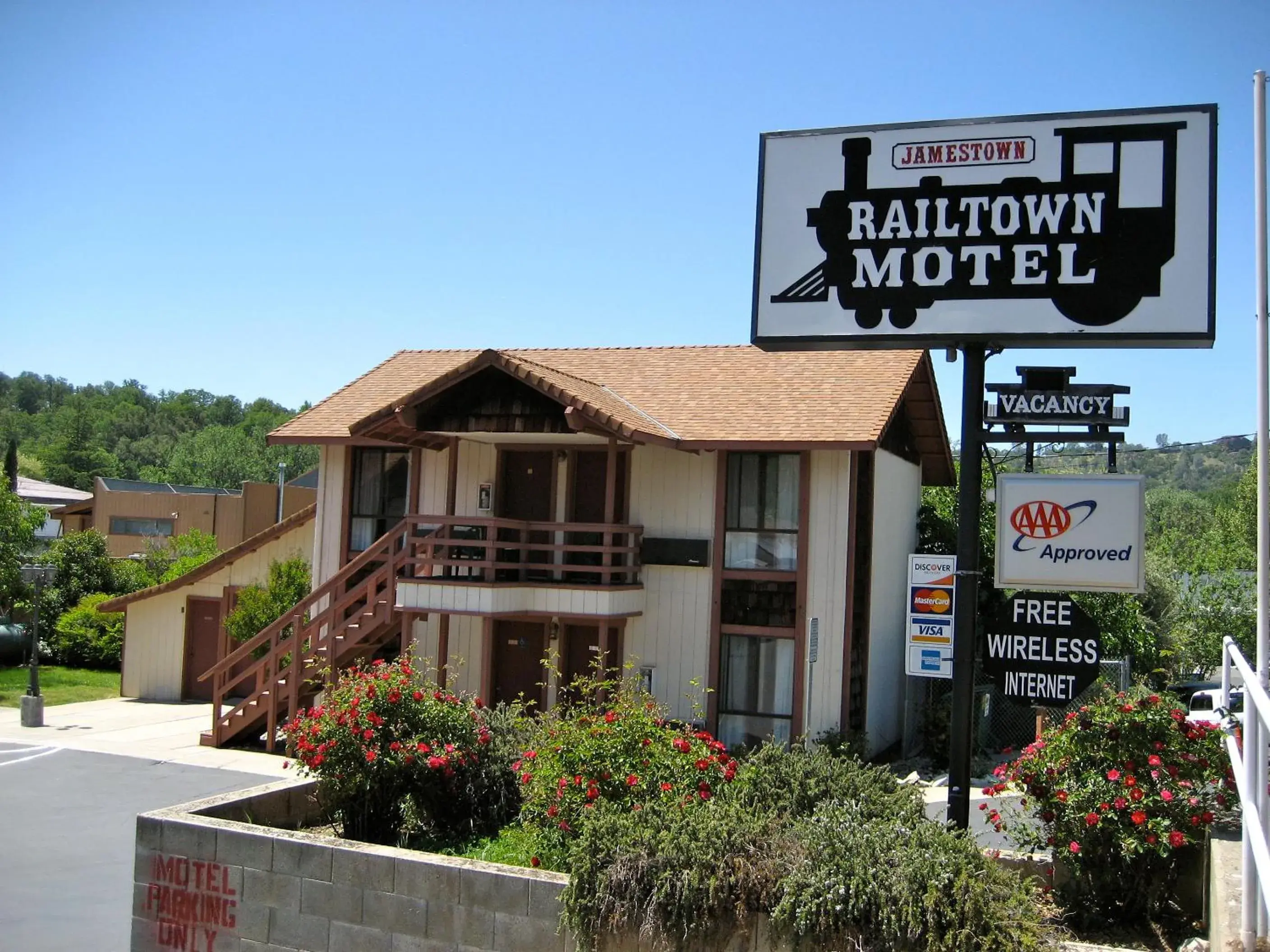 Facade/entrance, Property Building in Jamestown Railtown Motel