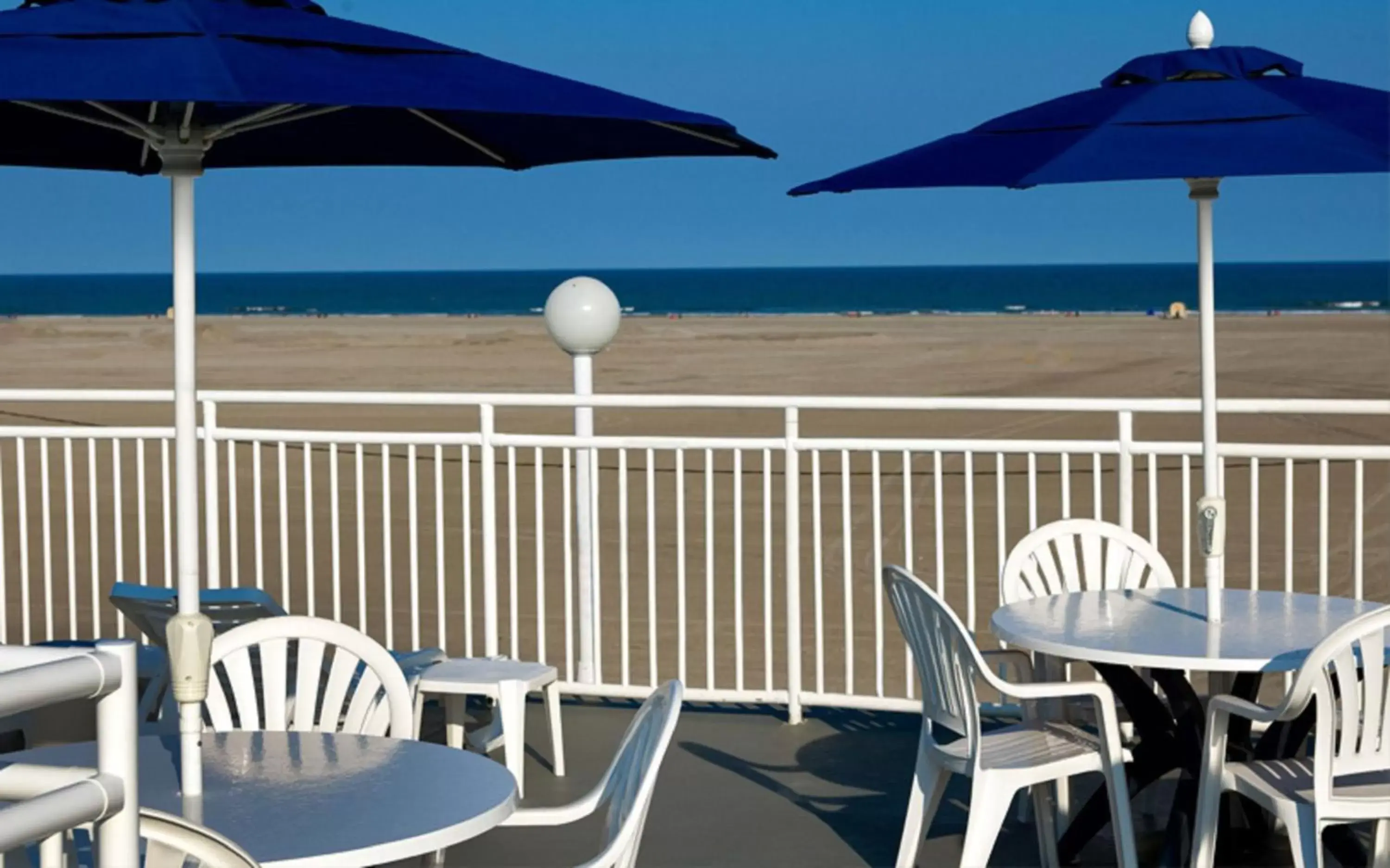 View (from property/room), Balcony/Terrace in Heart of Wildwood Motel