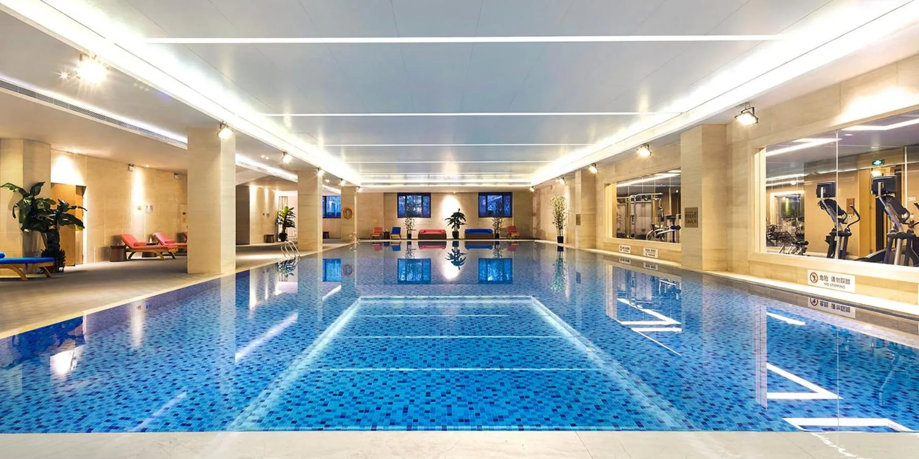 Swimming pool in Crowne Plaza Tianjin Jinnan by IHG