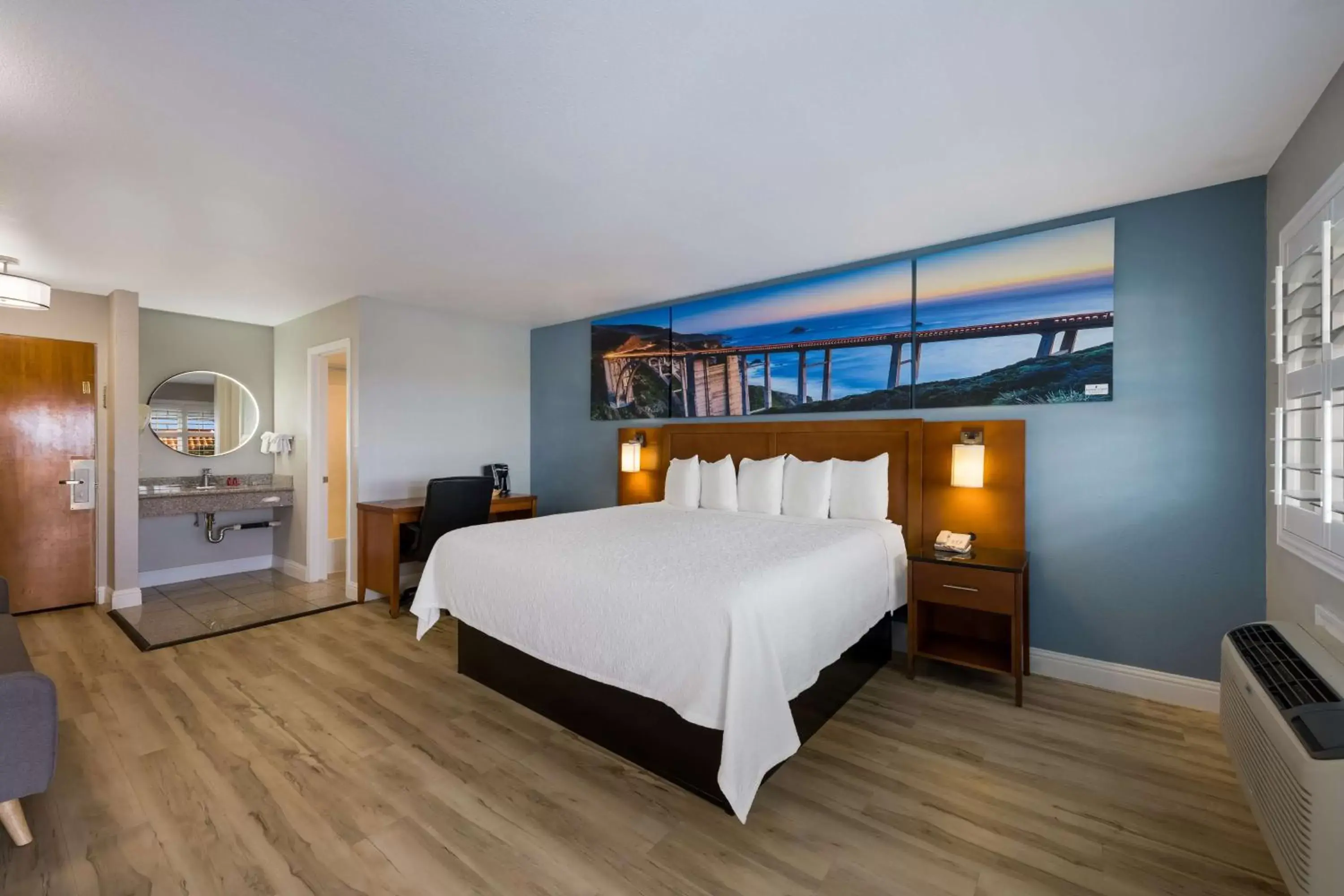 Bedroom, Bed in Pacific Coast Roadhouse - SureStay Collection by Best Western