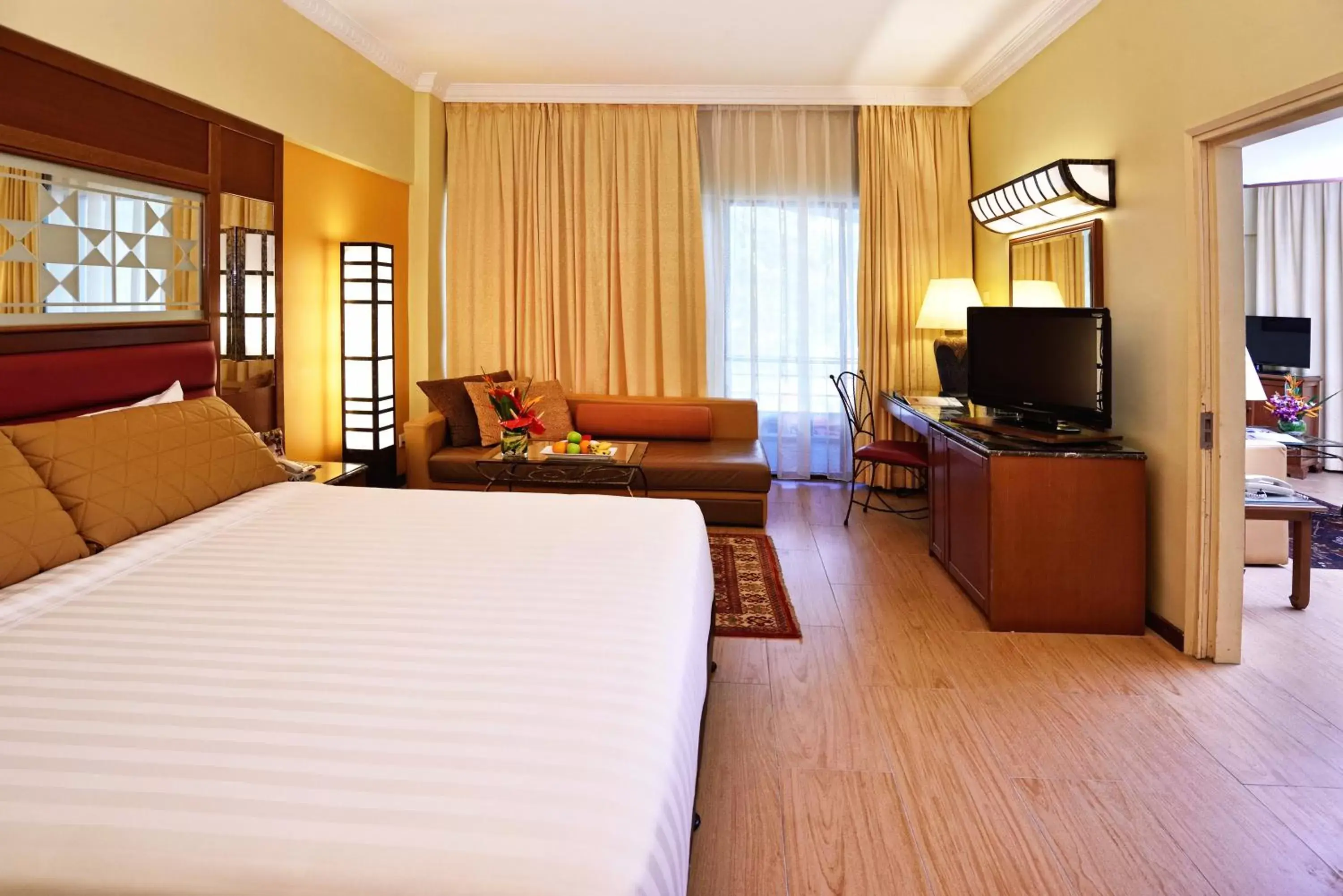 Bedroom, TV/Entertainment Center in Holiday Villa Beach Resort & Spa Langkawi