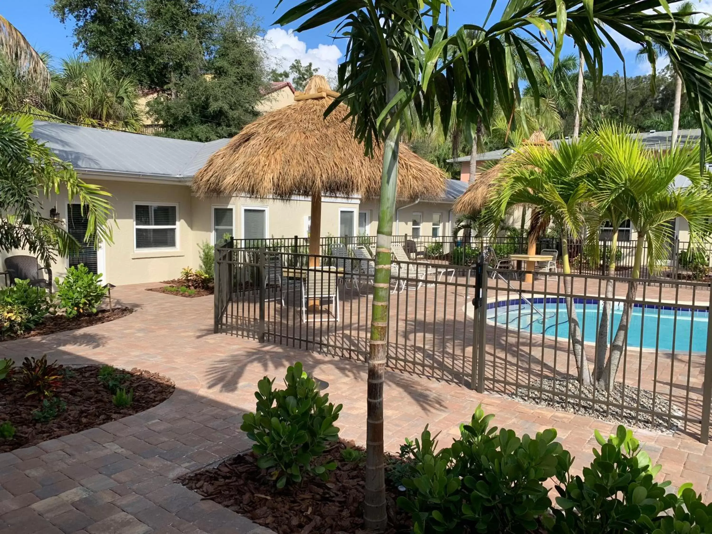 Swimming Pool in Twin Palms at Siesta