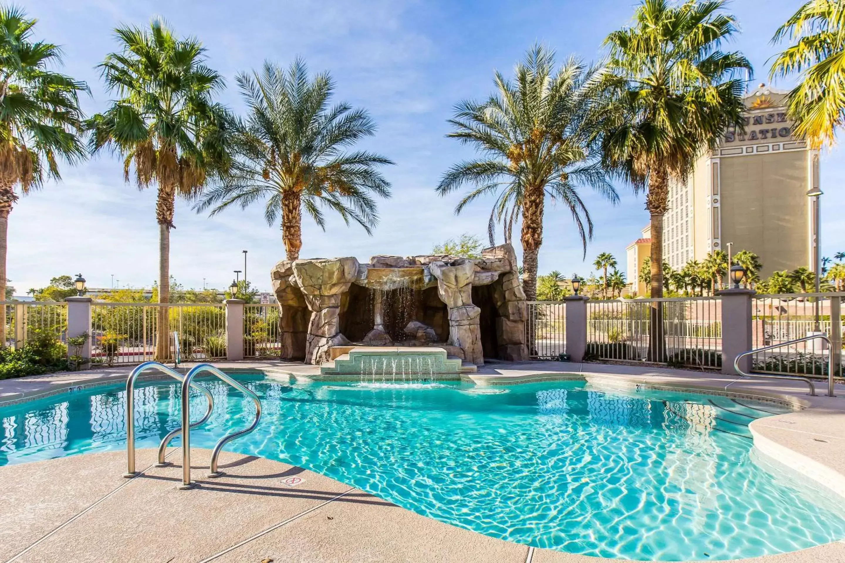 On site, Swimming Pool in Comfort Inn & Suites Henderson - Las Vegas
