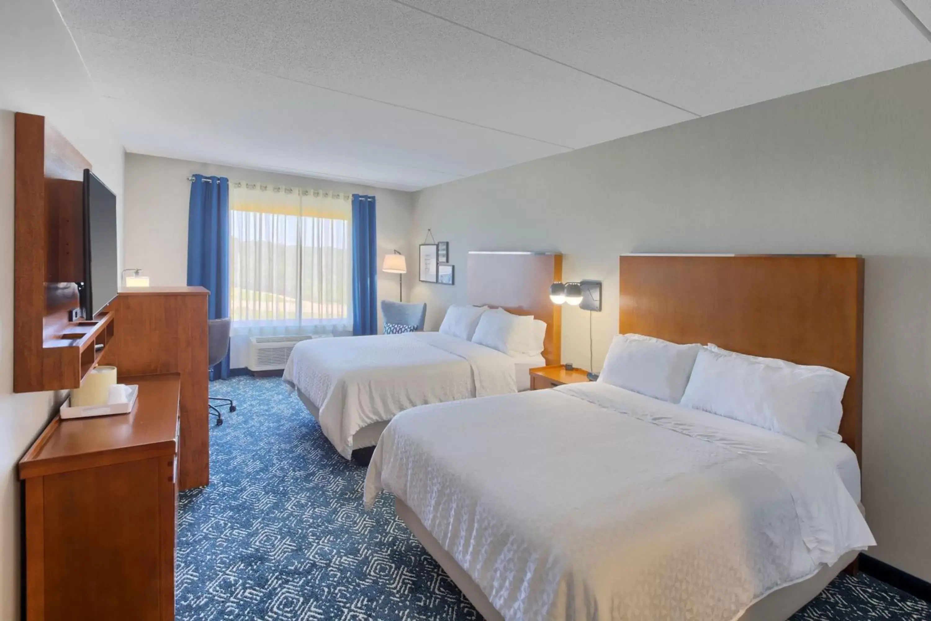 Photo of the whole room in Four Points by Sheraton Raleigh Durham Airport